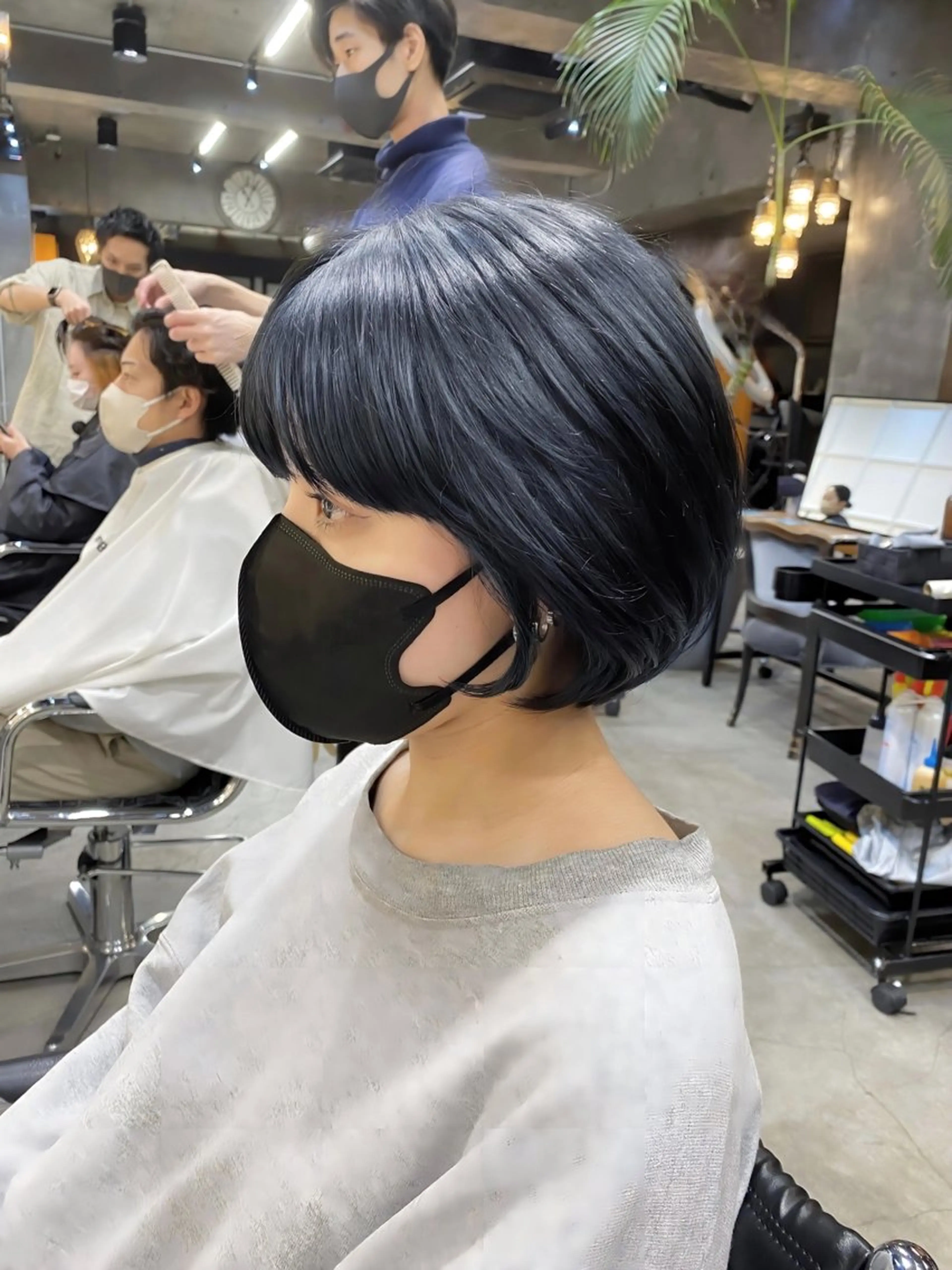 ショート カラー ショートボブ 黒髪 ブルーカラー ブルーブラック ボブ カット ヘアカラー トリートメント 透明感カラー🌿 グレージュ🐺陽介のヘアスタイル