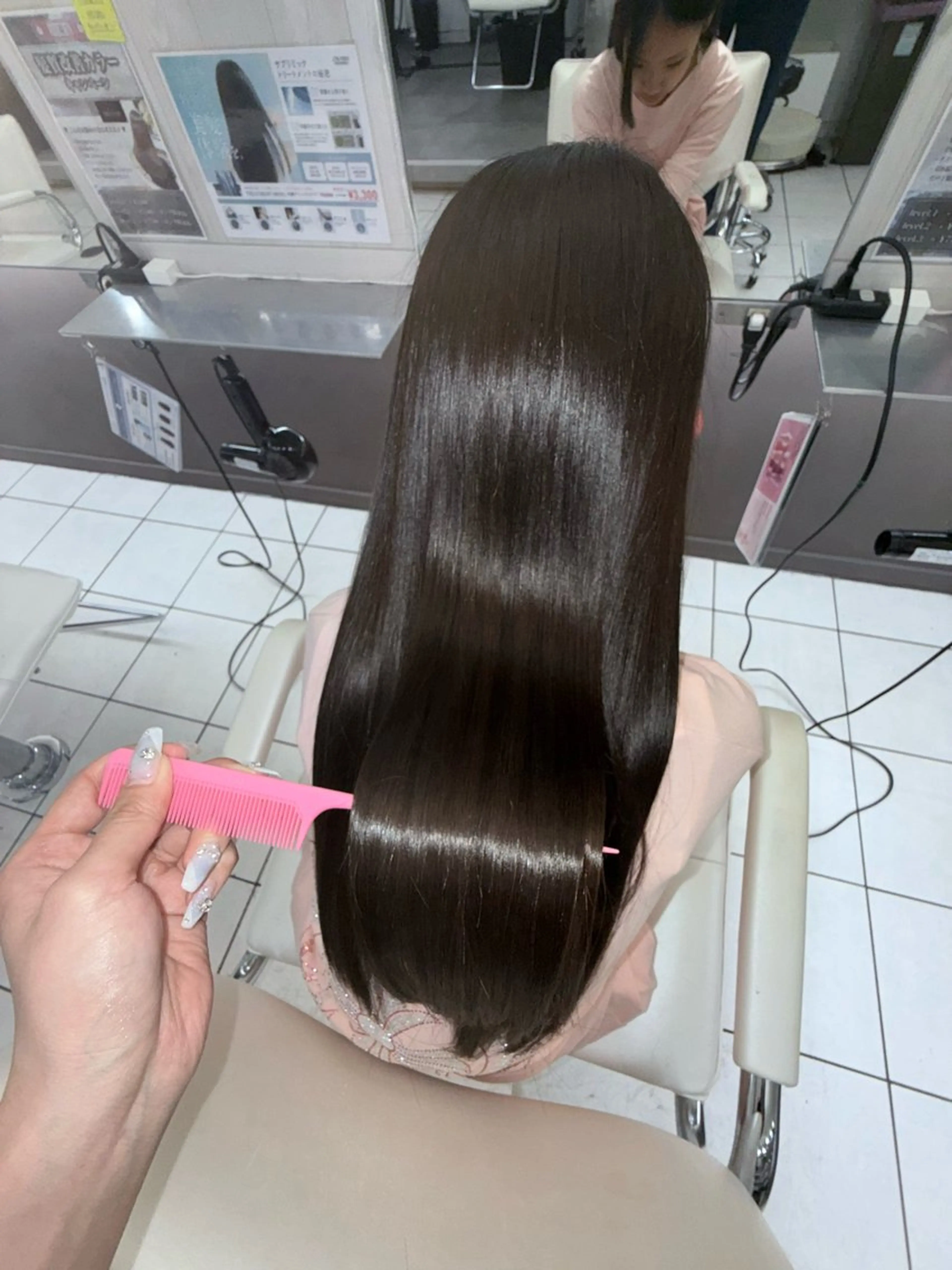 ロング カット ヘアカラー トリートメント 髪質改善/艶カラー 💞白井音葉のヘアスタイル