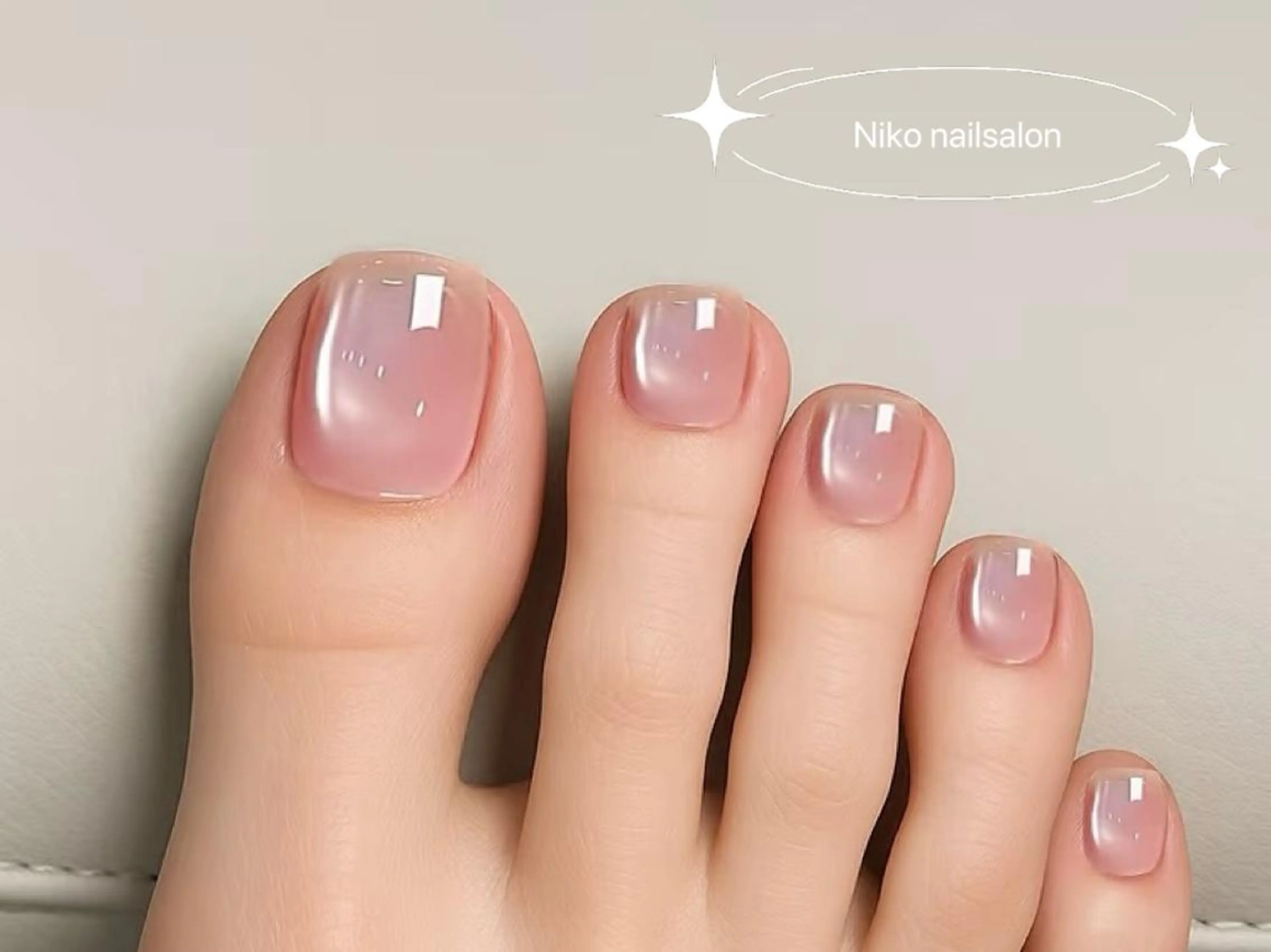 ネイル 長さ出し フットネイル フレンチネイル ジェルネイル ガラスフレンチ Nikoネイルサロン 本八幡店のネイルデザイン