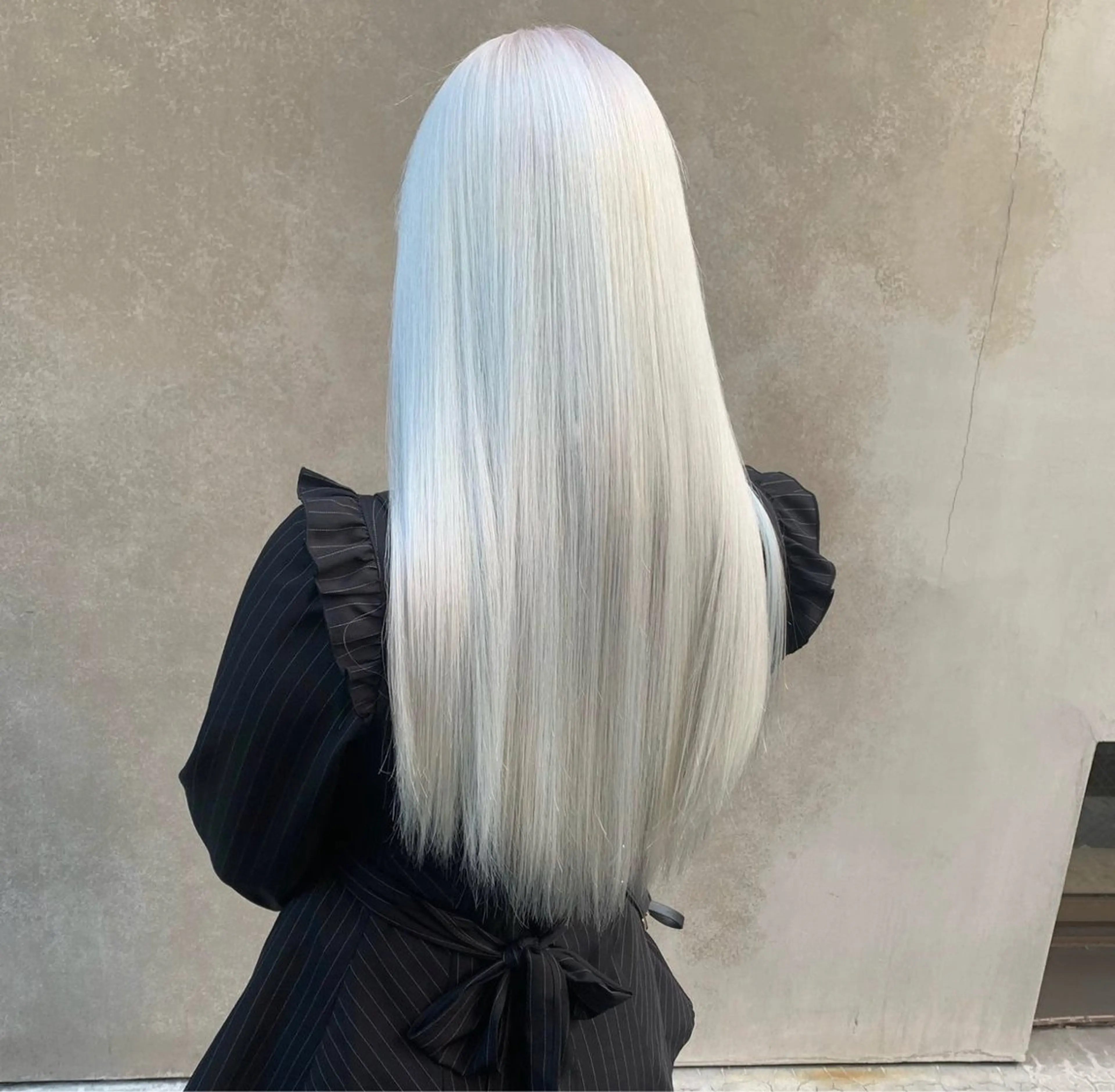 カラー ブリーチ 透明感カラー✨🩵 韓国ヘアkanatoのヘアスタイル