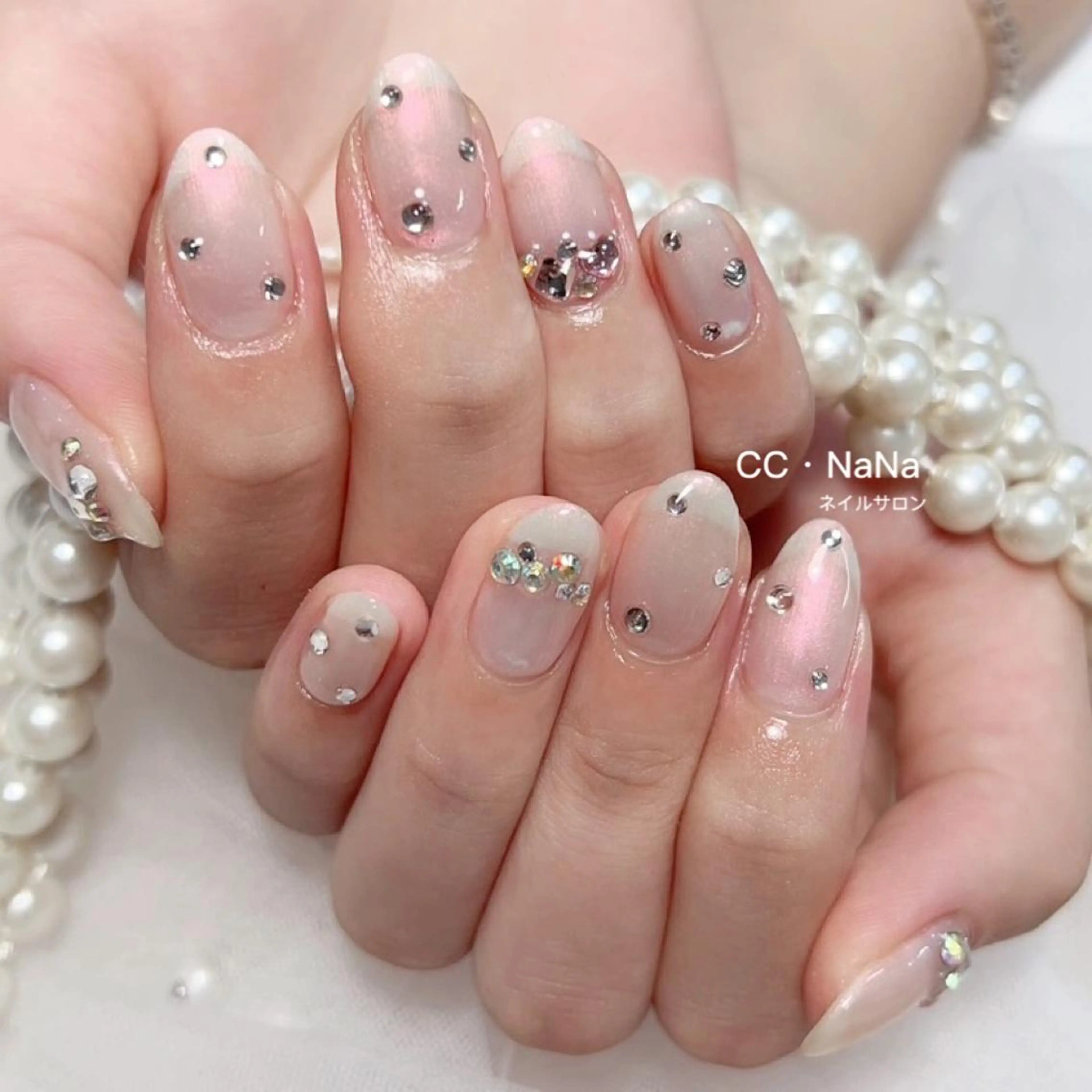 ネイル ワンカラーネイル ストーンネイル ハンドネイル 💎CC・NaNa 韓国風ネイル🌙Cのネイルデザイン