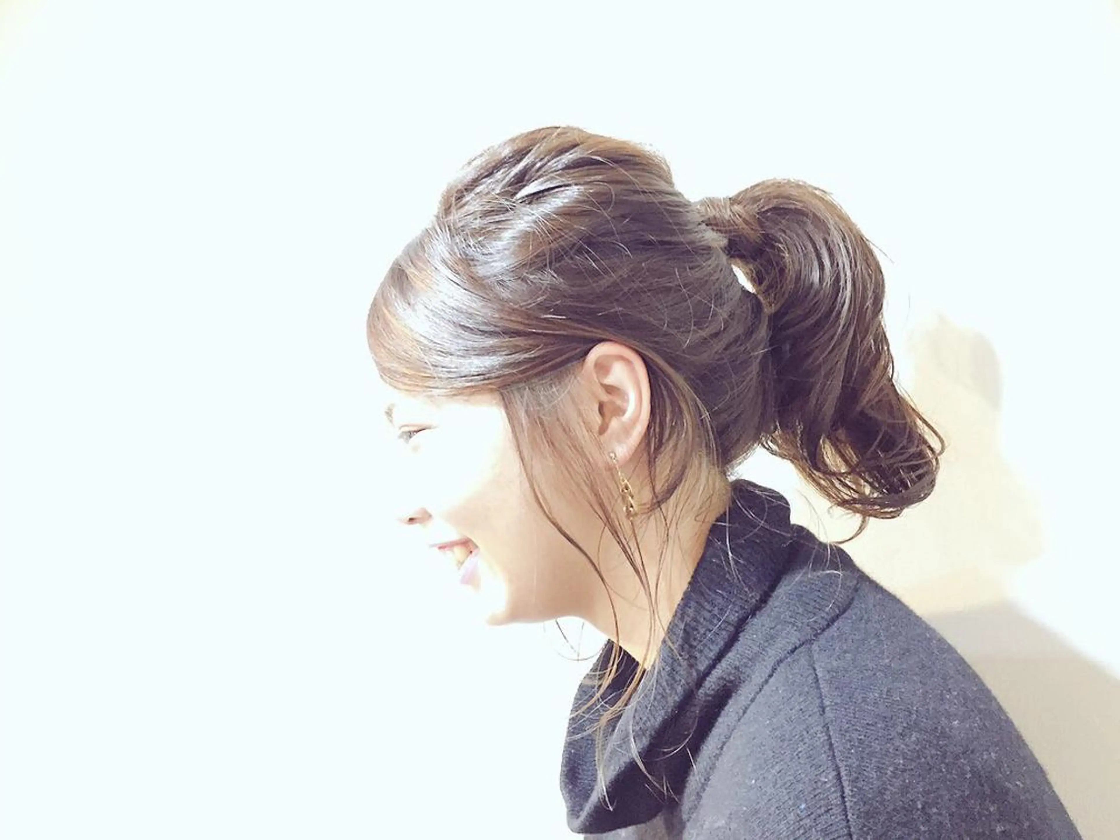 ミディアム セミロング ロング カラー パーマ ヘアアレンジ アッシュ グラデーションカラー ハイライトカラー ハイライト 岡田 杏のエステ・リラクイメージ
