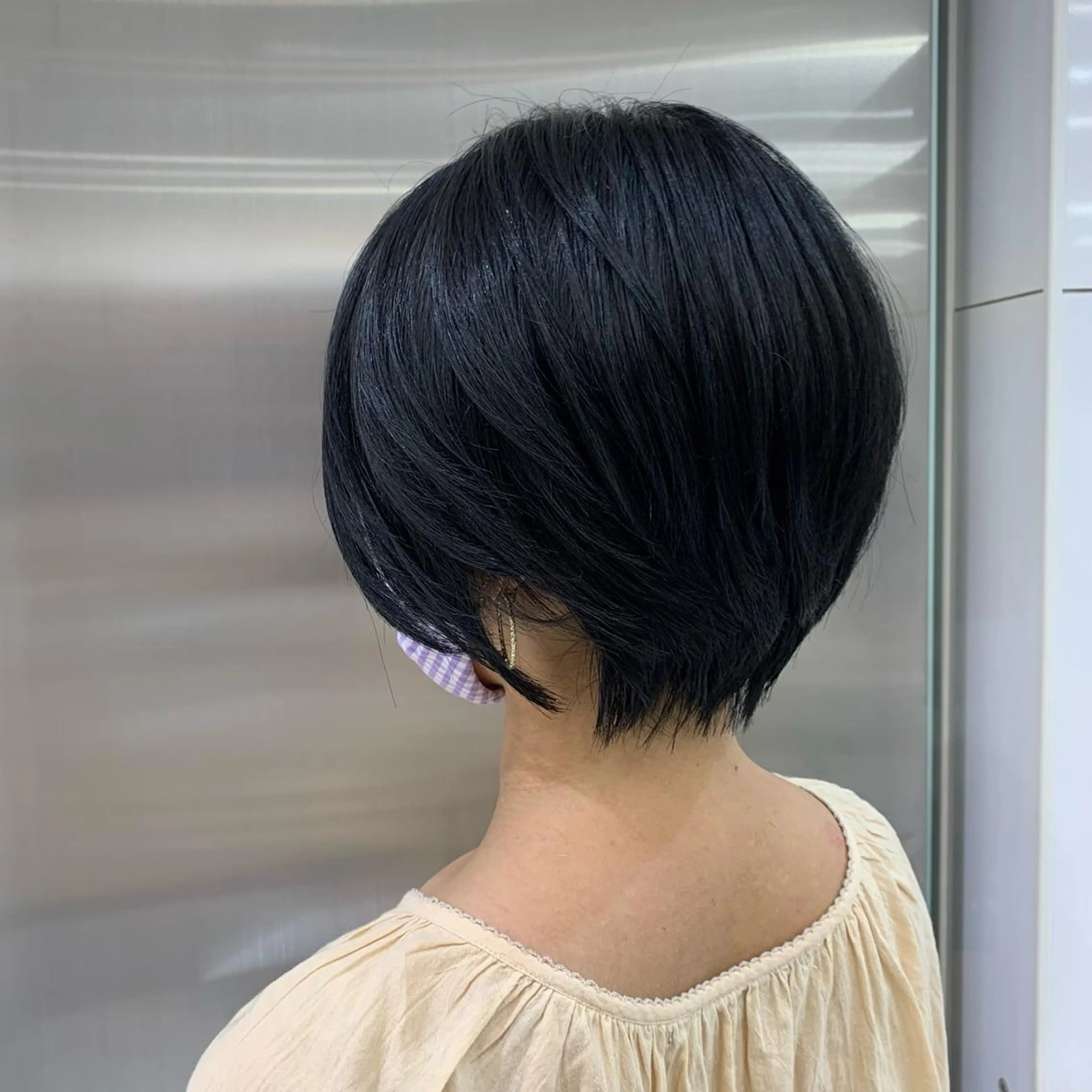 ショート カラー ショートボブ 黒髪 ブルーカラー ブルーブラック ボブ メンズ特化フェード パーマ小林裕史のヘアスタイル