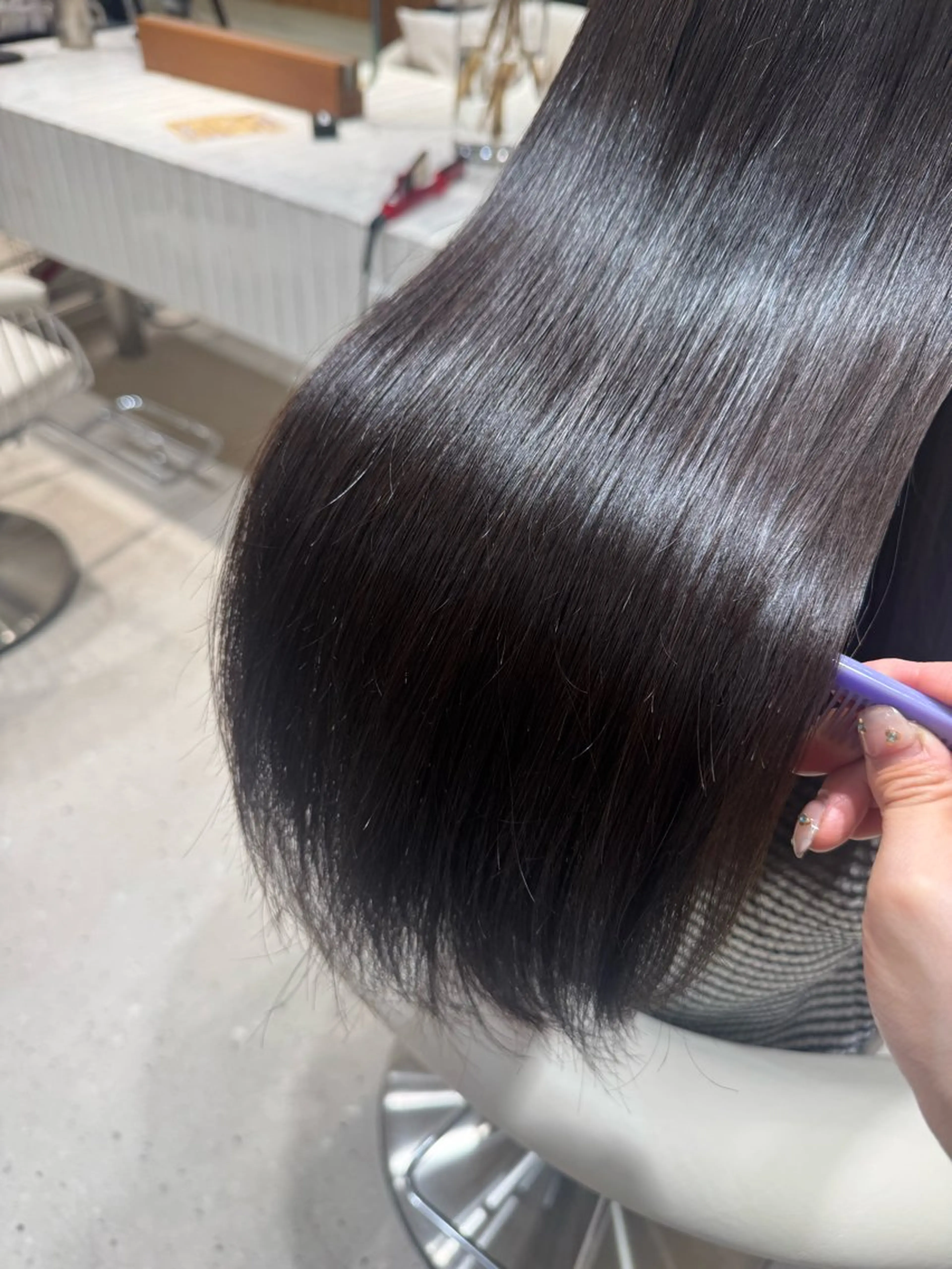 縮毛矯正 透明感カラー／ 縮毛矯正／まりなのヘアスタイル