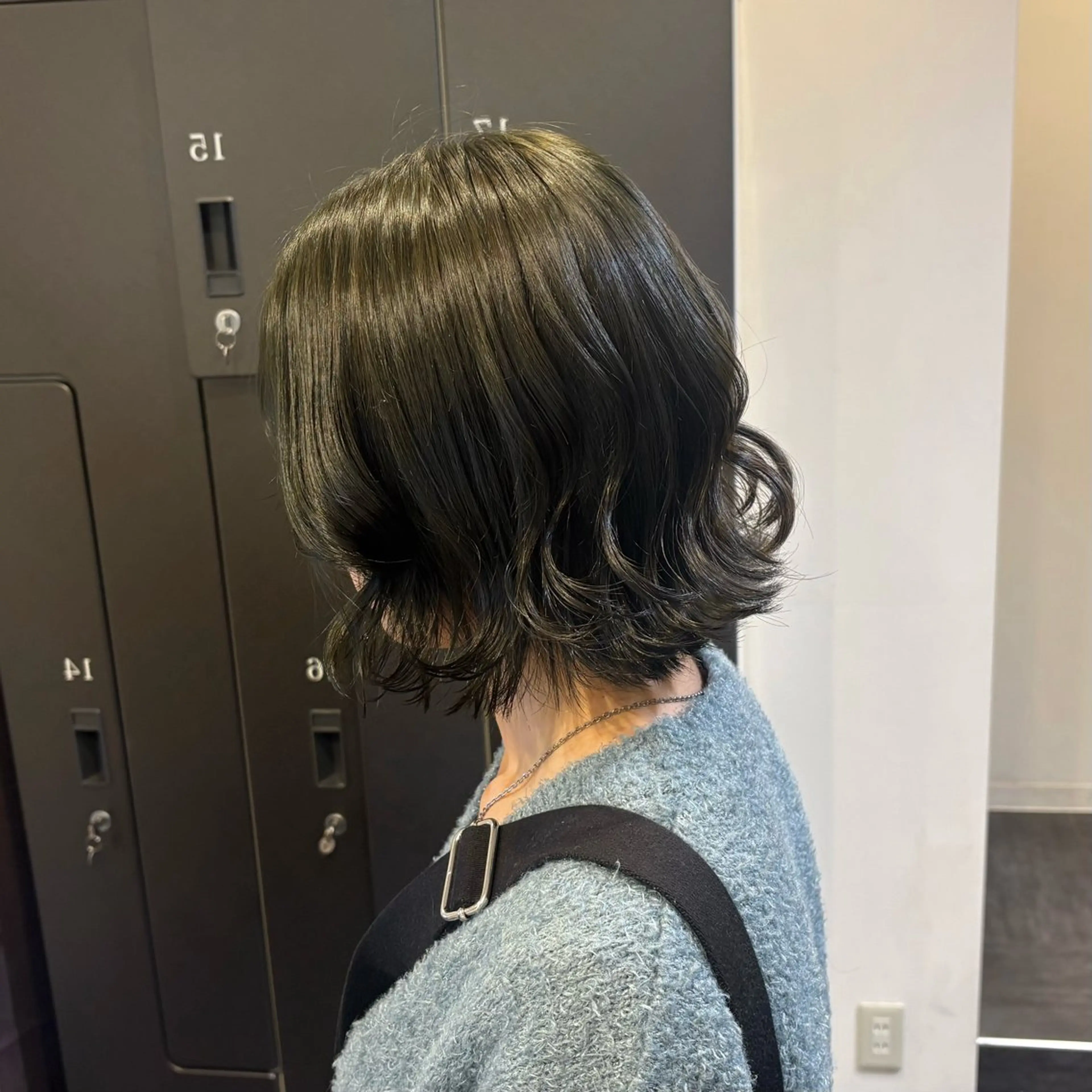 ショート カラー ブリーチ ダブルカラー ブリーチなしカラー ボブ カット ヘアカラー トリートメント 🖤大人可愛い⌇ 𝐑 𝐈 𝐎🖤のヘアスタイル
