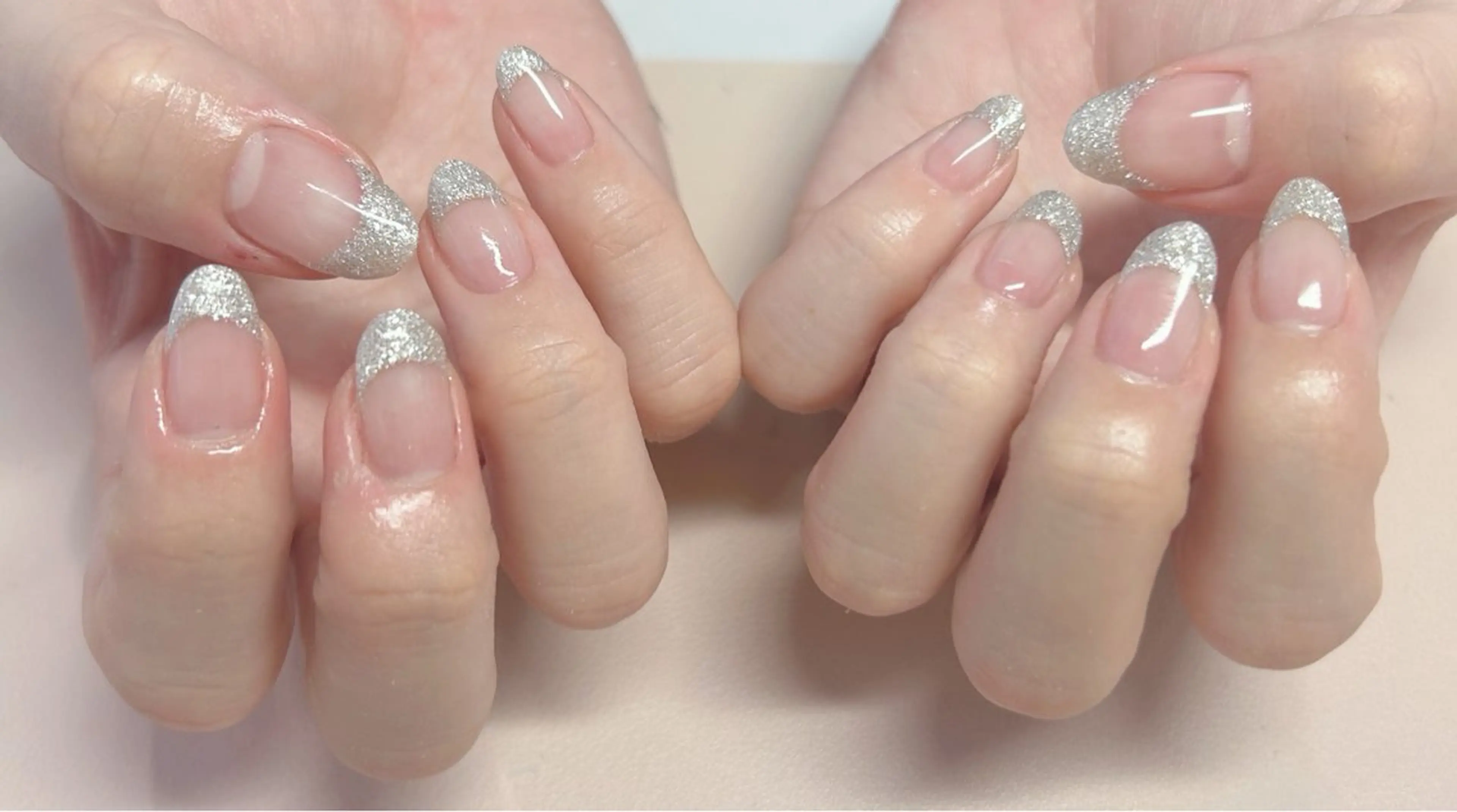 ネイル フレンチネイル ラメ(グリッター) Rairia nail所属・Rairianail 室橋舞のネイルデザイン