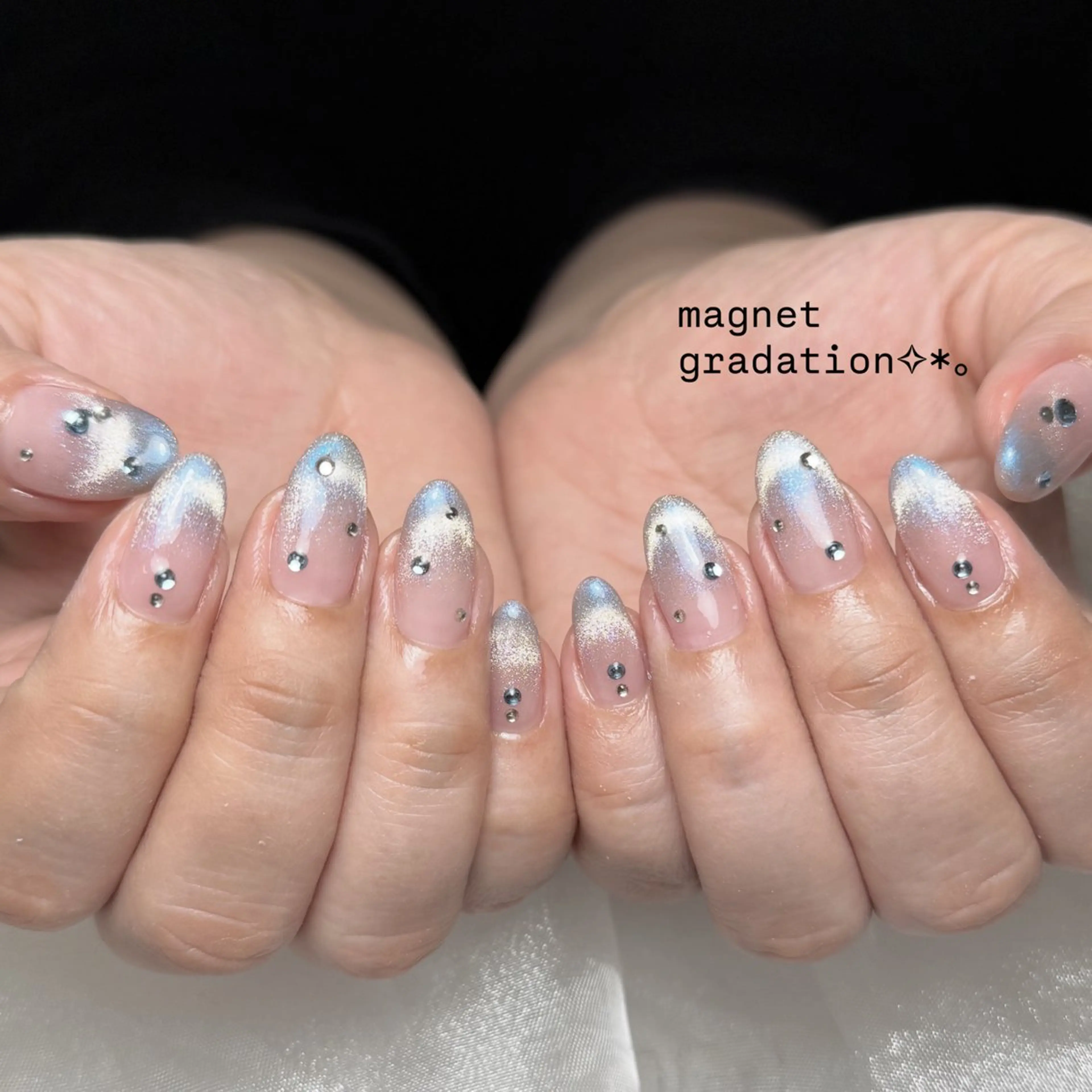 ネイル グラデーション マグネットネイル ハンドネイル 🤎🧸 Aya 🧸🤎のネイルデザイン