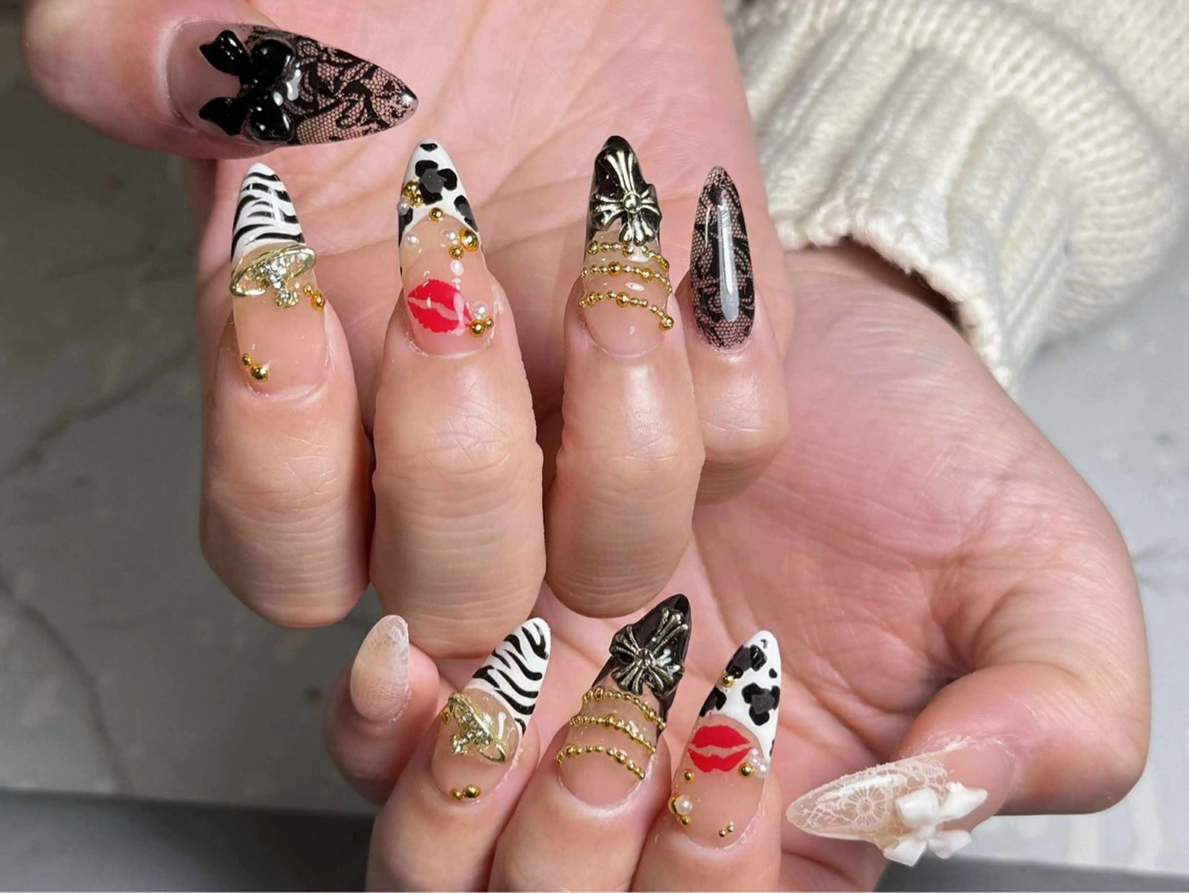 ネイル アートネイル フレンチネイル ジェルネイル グラデーション 韓国ネイル ハンドネイル ハンドケア さくら💮💮 【オフ無料】のネイルデザイン