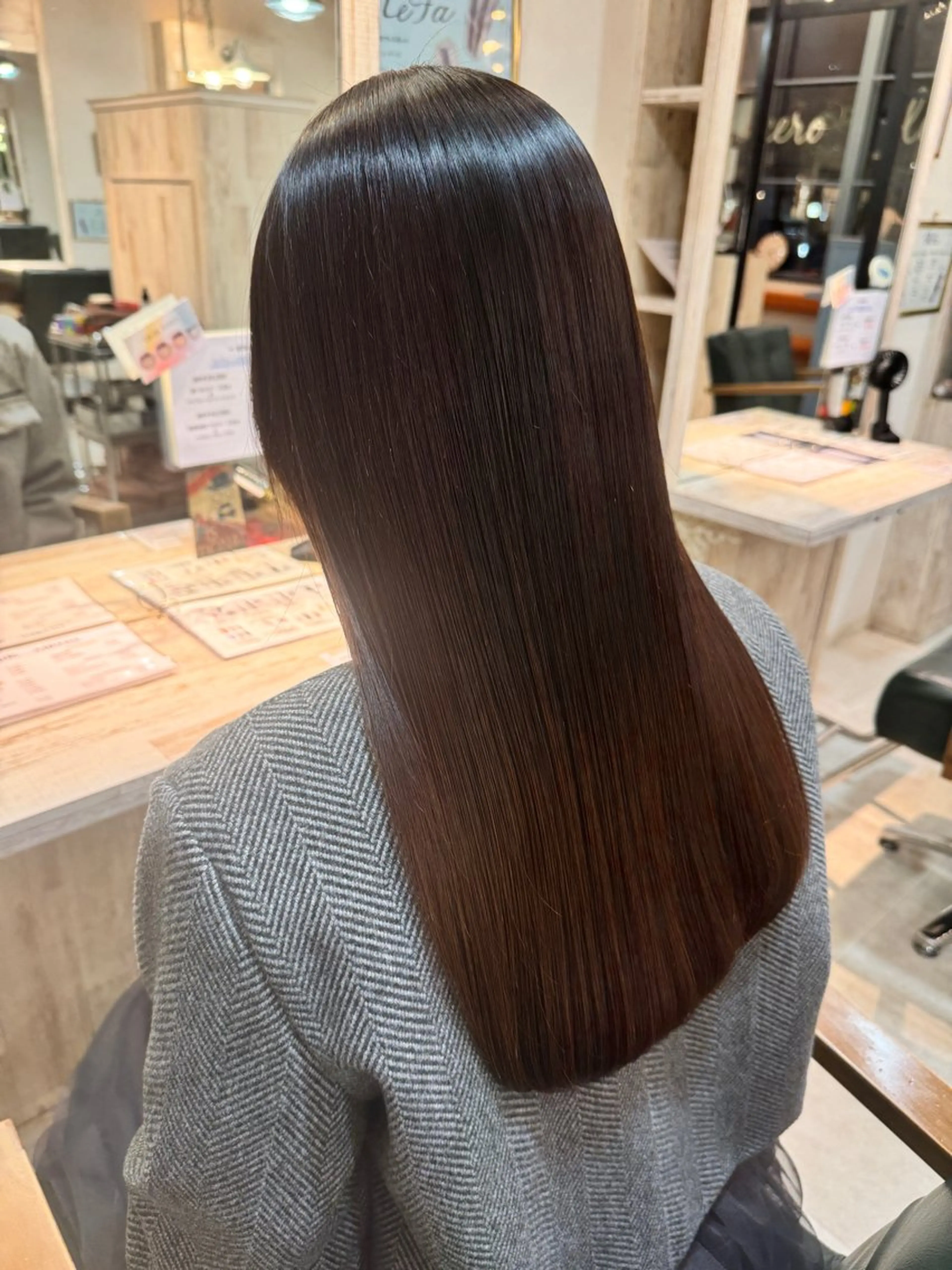 ロング ☘️髪質改善縮毛 ☘️大人ショートのヘアスタイル