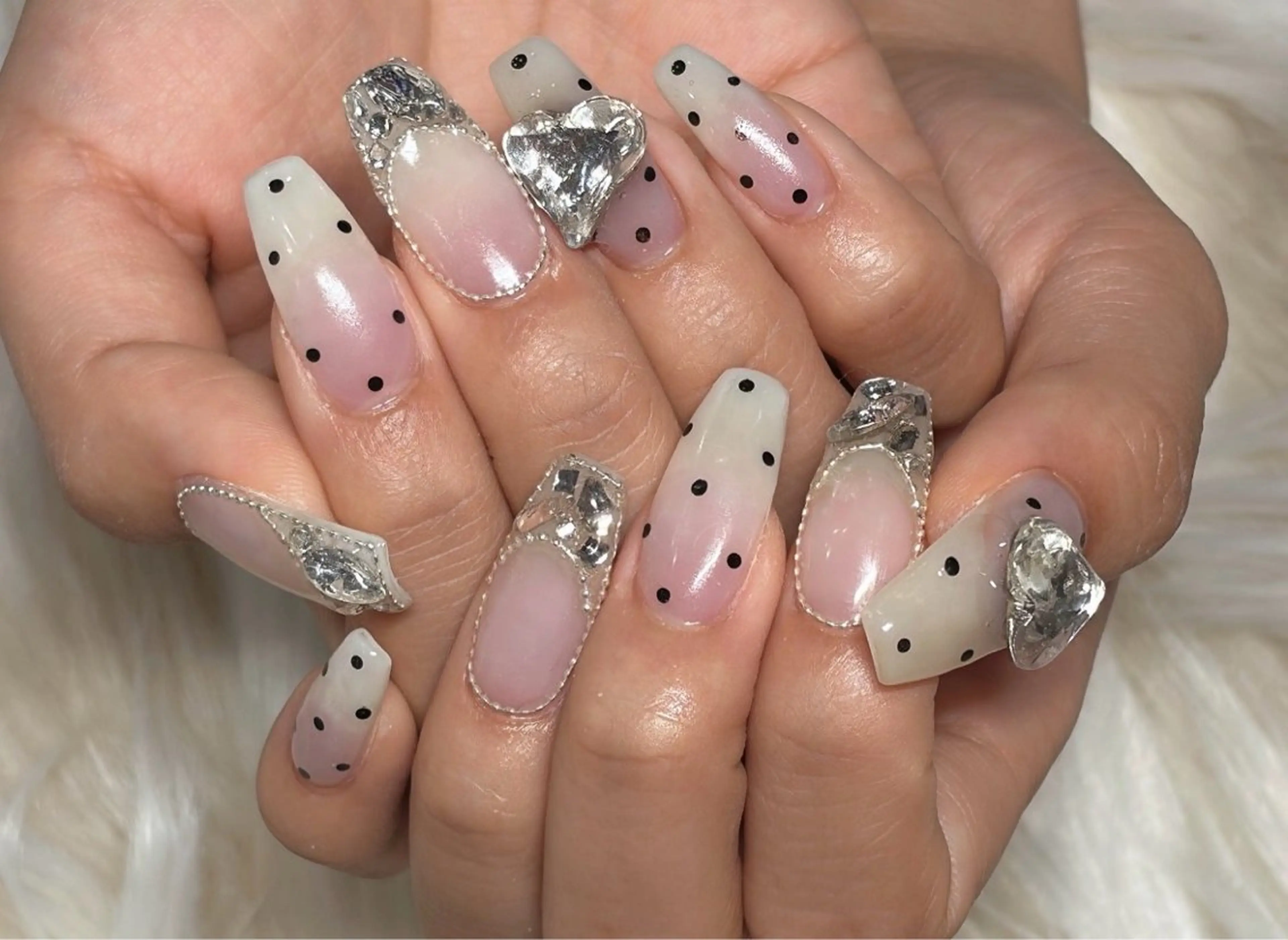 ネイル 長さ出し フレンチネイル ジェルネイル グラデーション ハート ハンドネイル Nail&eye Belire 新宿のネイルデザイン