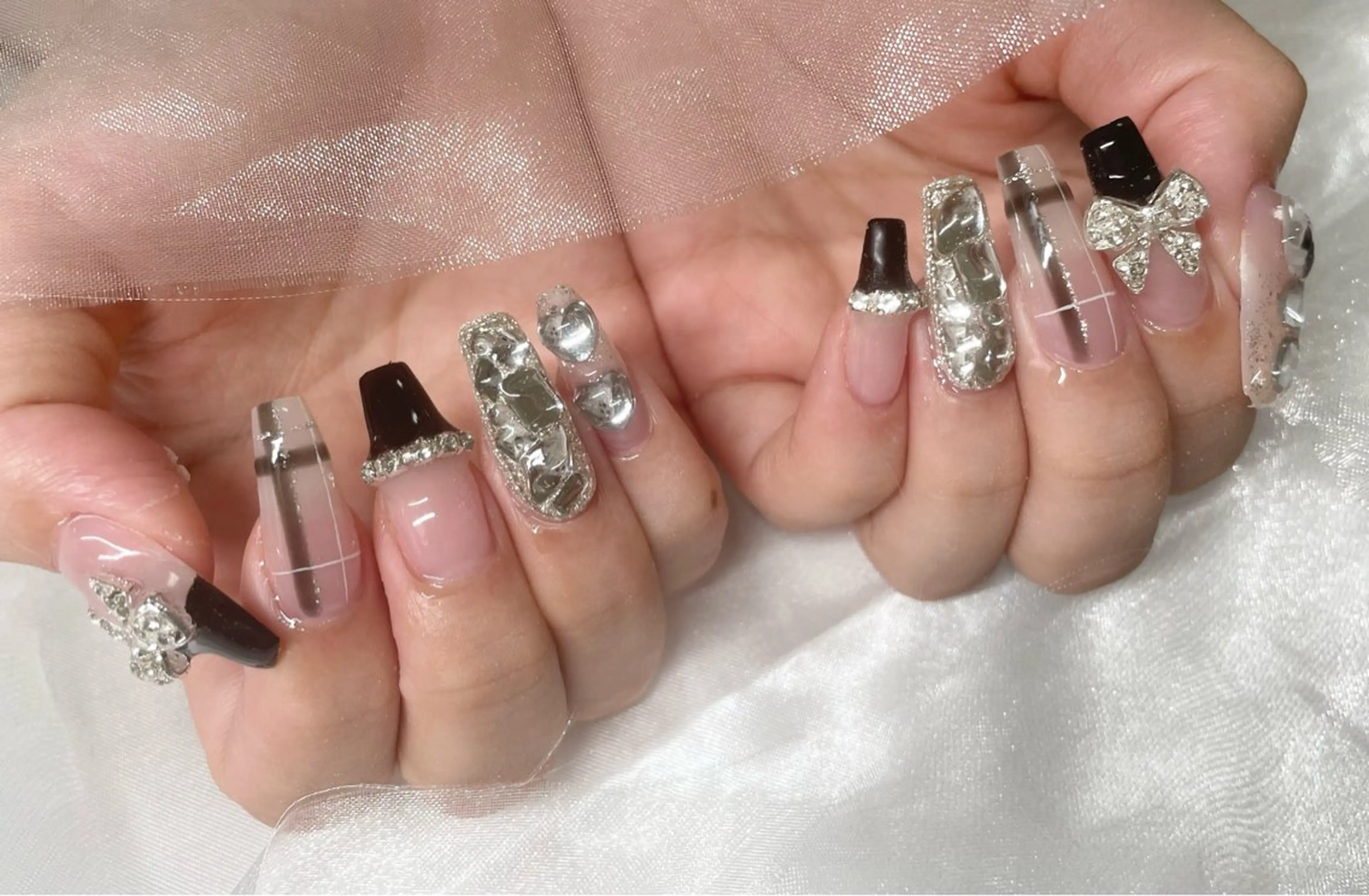 ネイル ハンドネイル Roi〈ロワ〉 Minakoのネイルデザイン