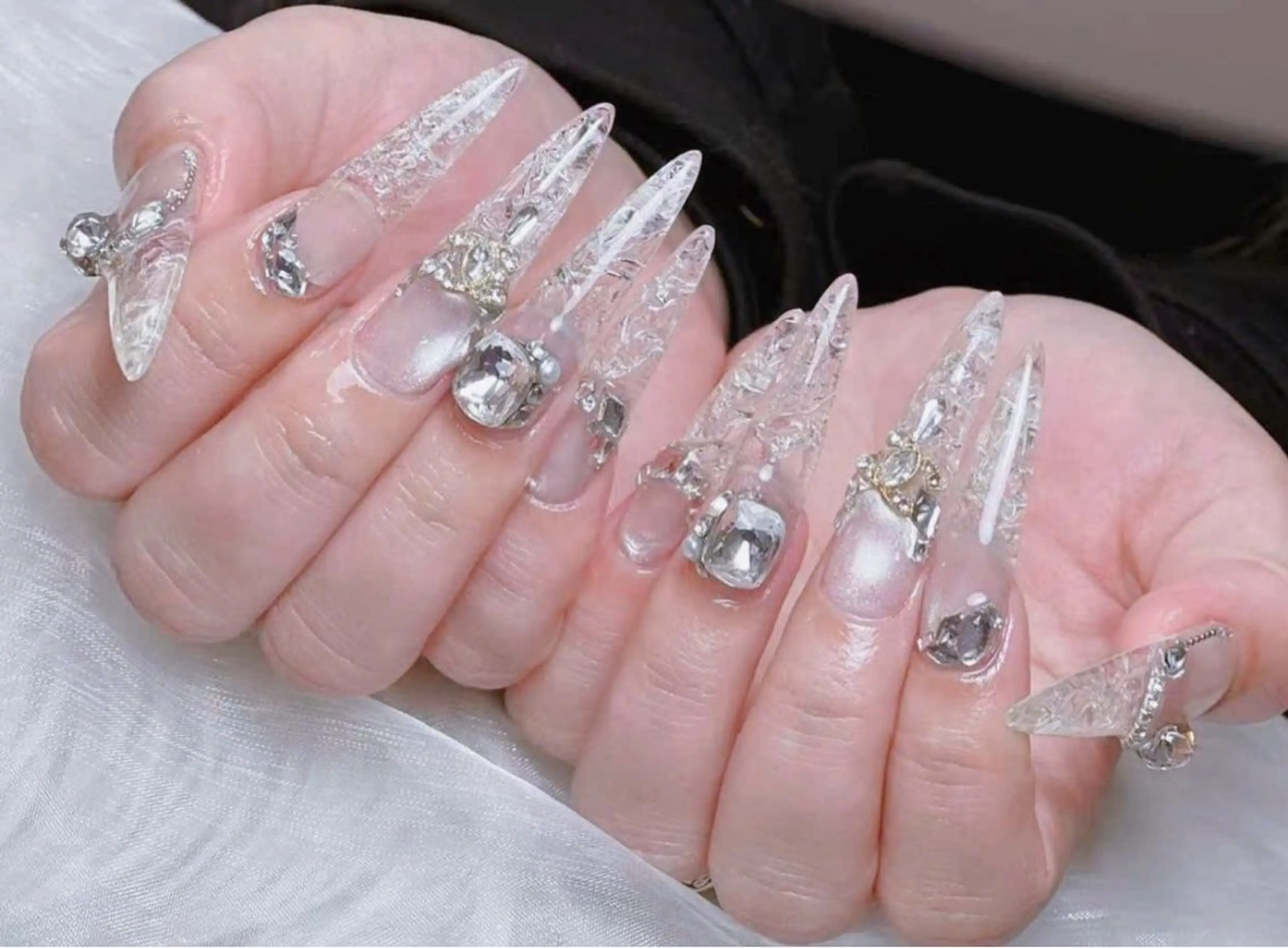 ネイル べっ甲ネイル チークネイル フラッシュネイル フレンチネイル グラデーション ハンドネイル Nguyen thi Linhのネイルデザイン