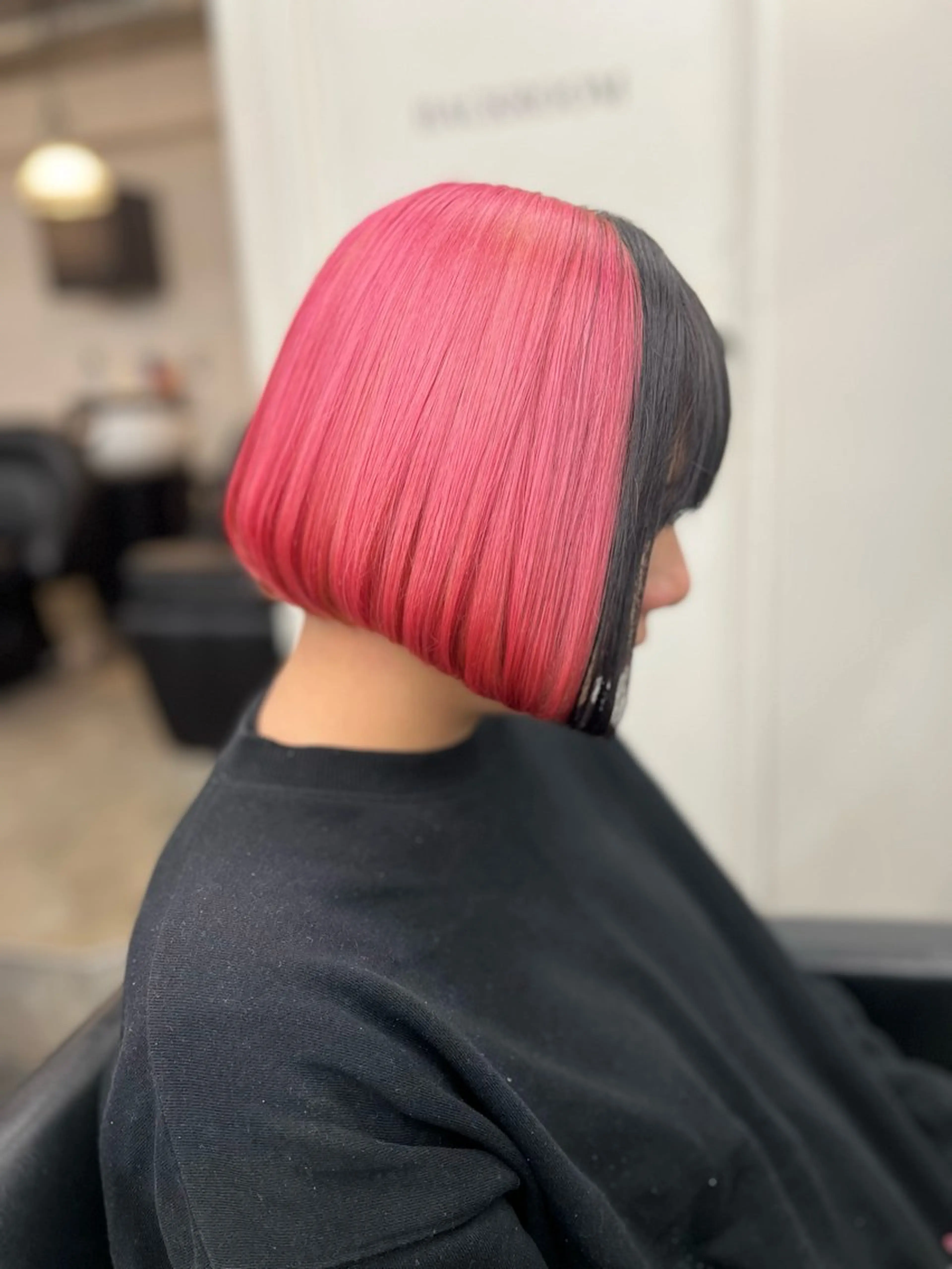 ミディアム カラー 黒髪 ピンクカラー レッドカラー カット ヘアカラー 透明感カラー特化🫧 ADLLA.栗原🦋のヘアスタイル