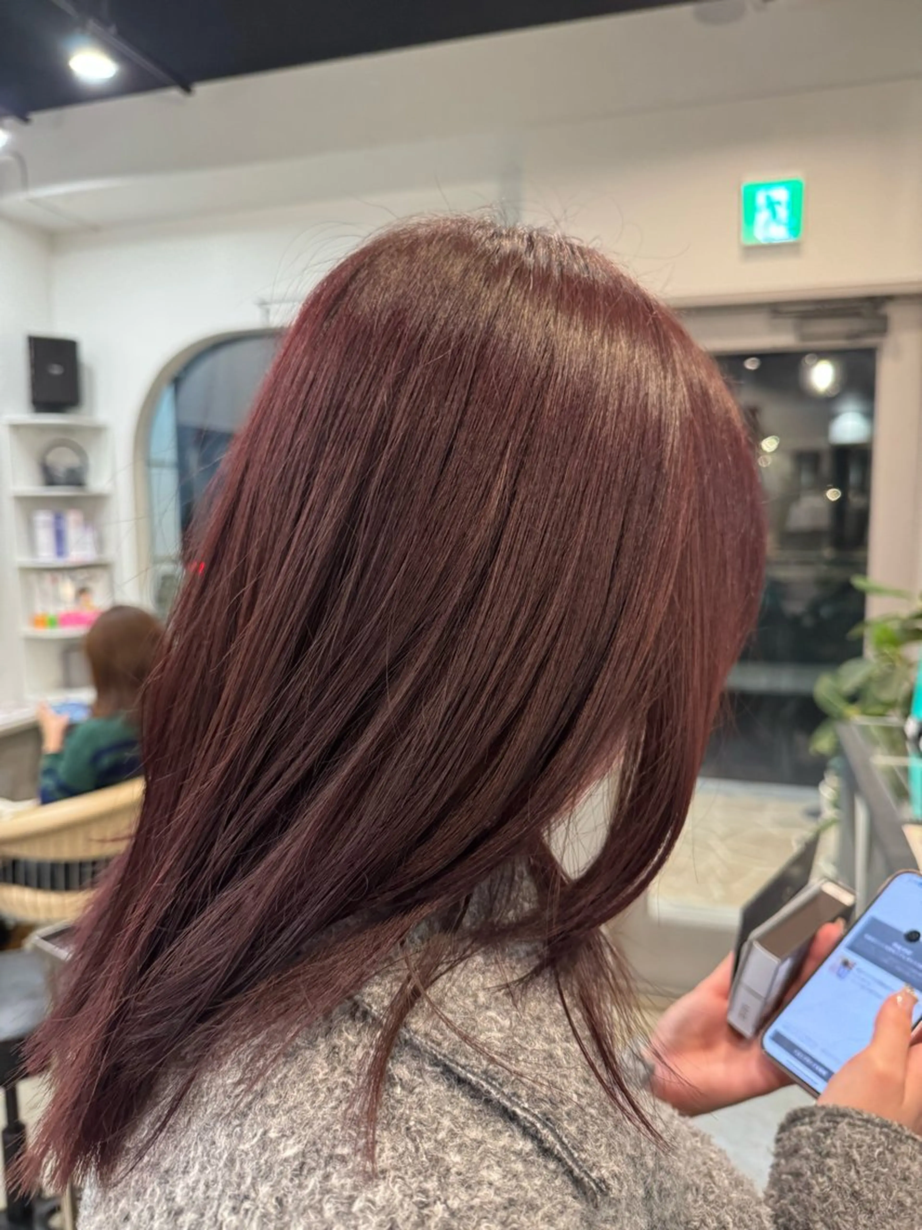 セミロング カラー ボルドーカラー ヘアカラー トリートメント dog star 関 海斗のヘアスタイル