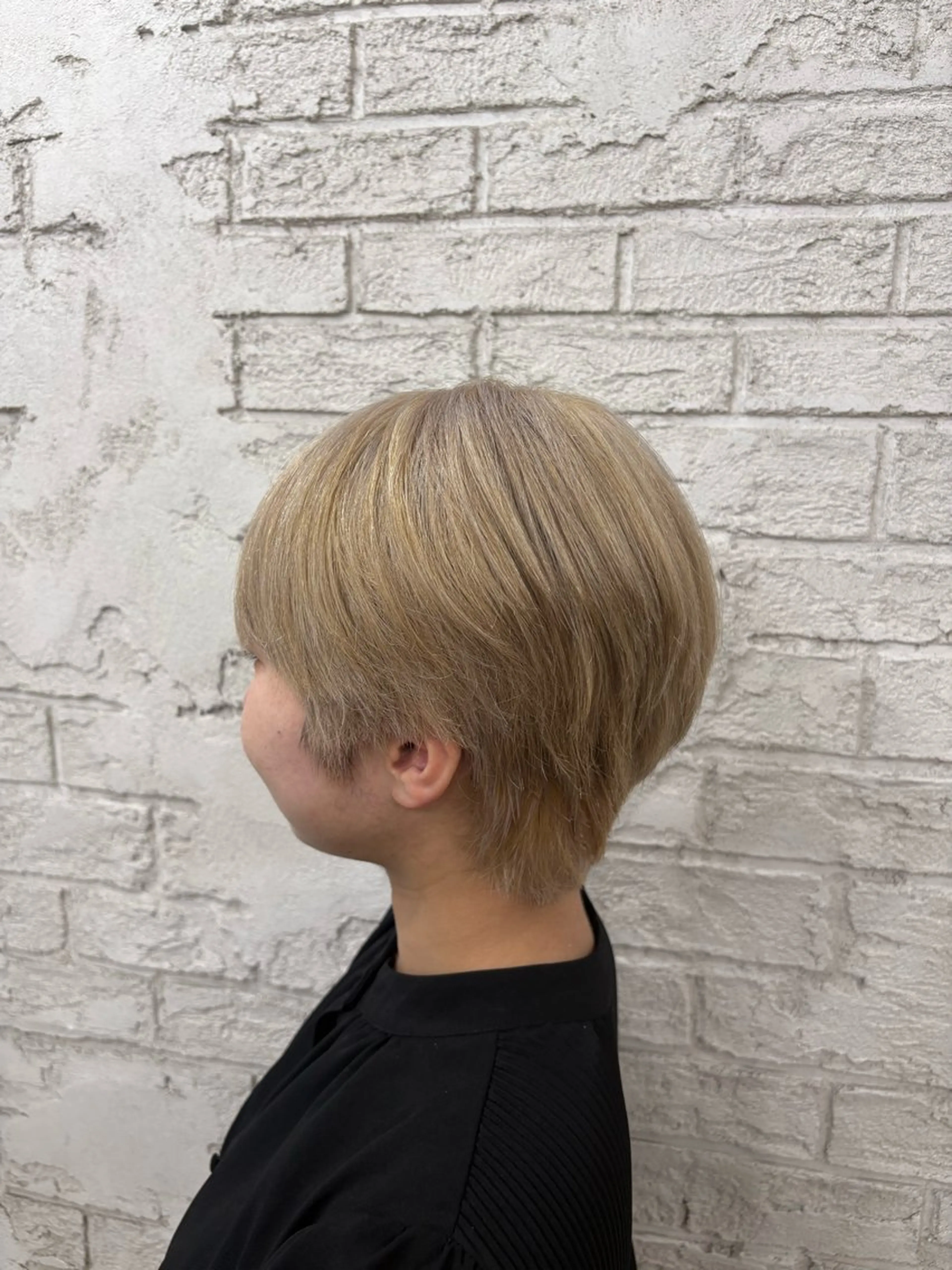 ショート ヘアカラー ブリーチモデル 募集中🍑Momoのヘアスタイル