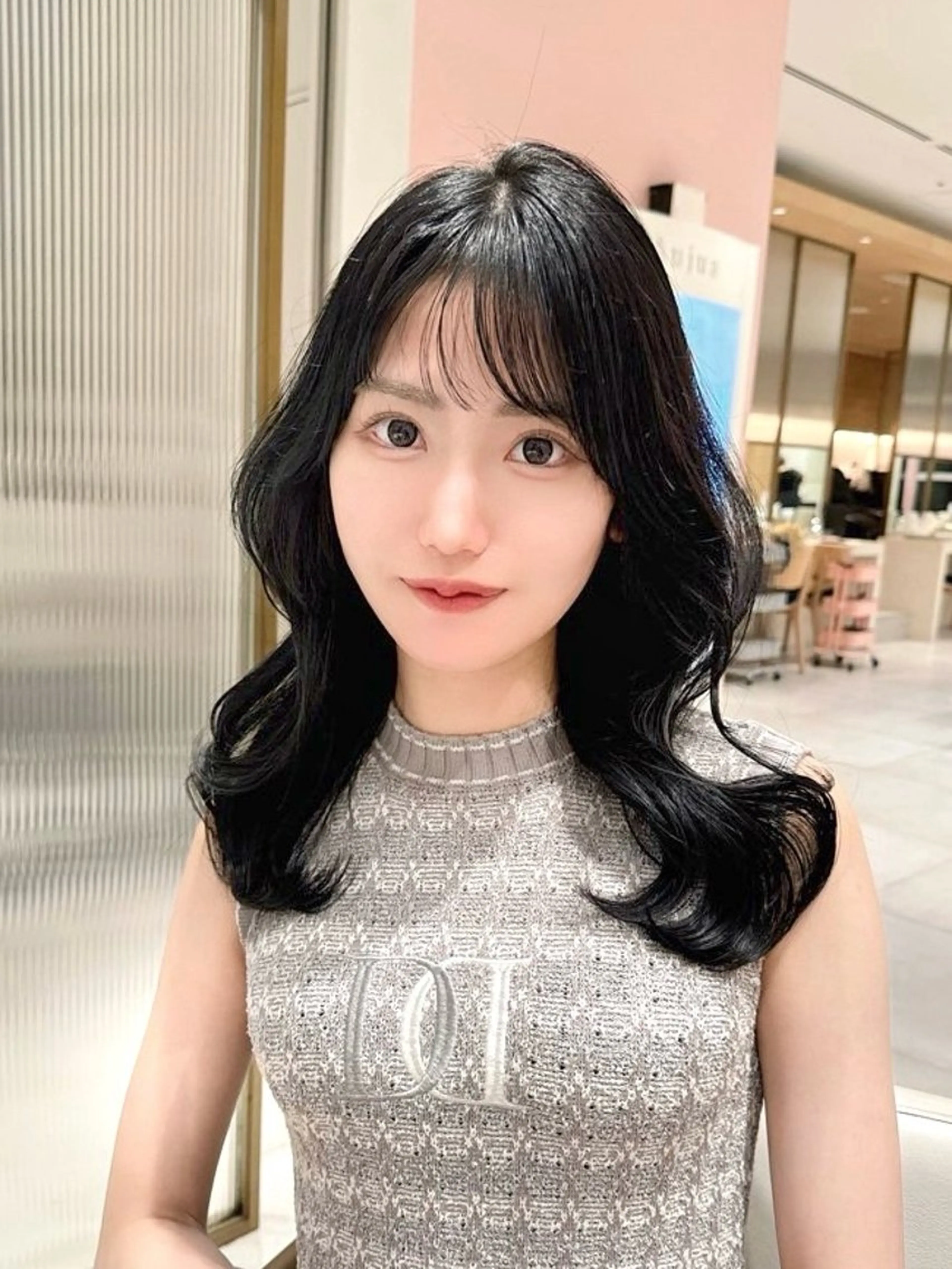 セミロング カラー カット ヘアカラー トリートメント ヘッドスパ ヘアセット 韓国ヘア/レイヤー/ 顔まわり/りょーとのヘアスタイル