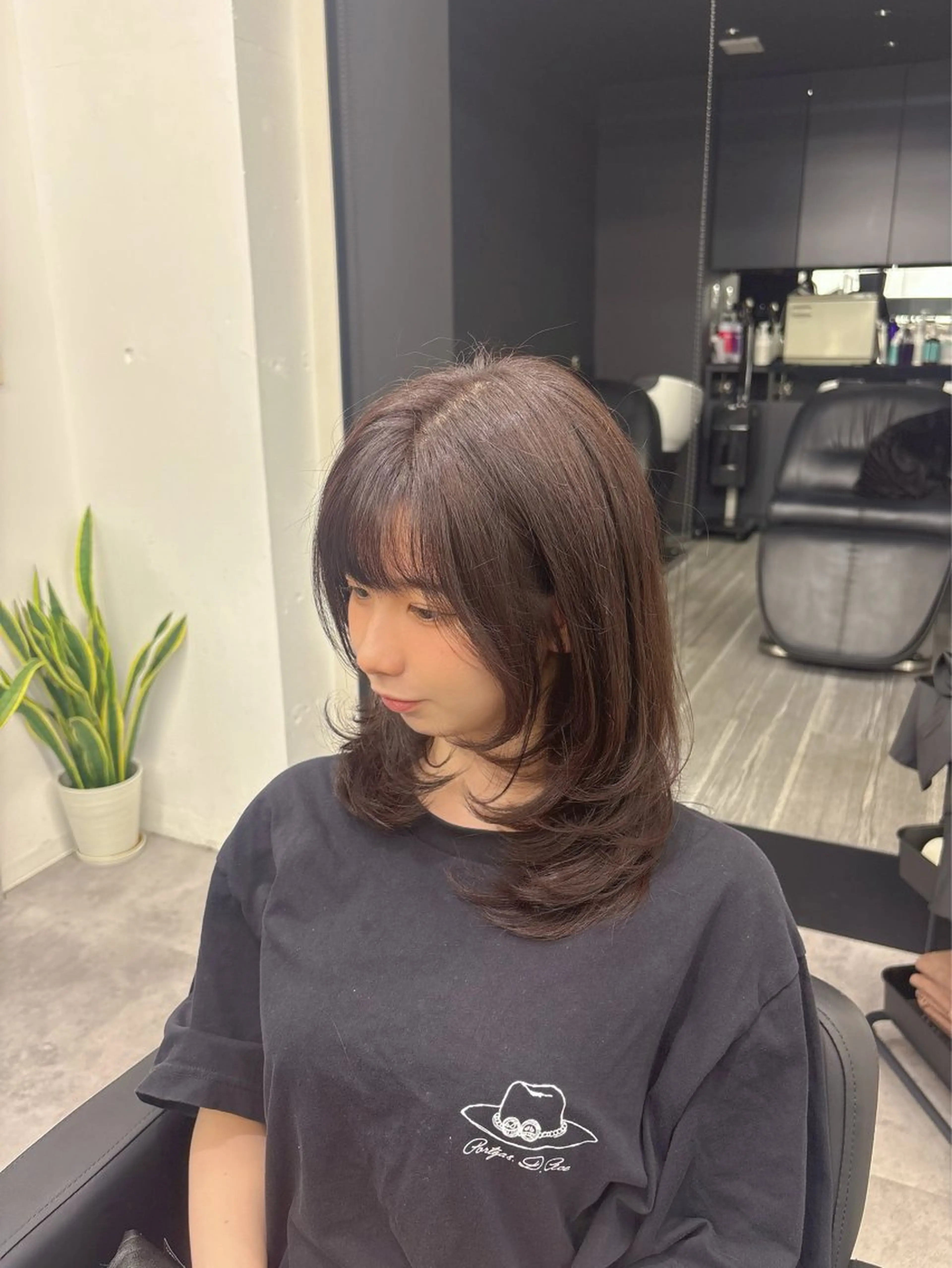 ミディアム カット ヘアカラー Nail &Beauty by UNO伊勢原所属・COCO .のヘアスタイル