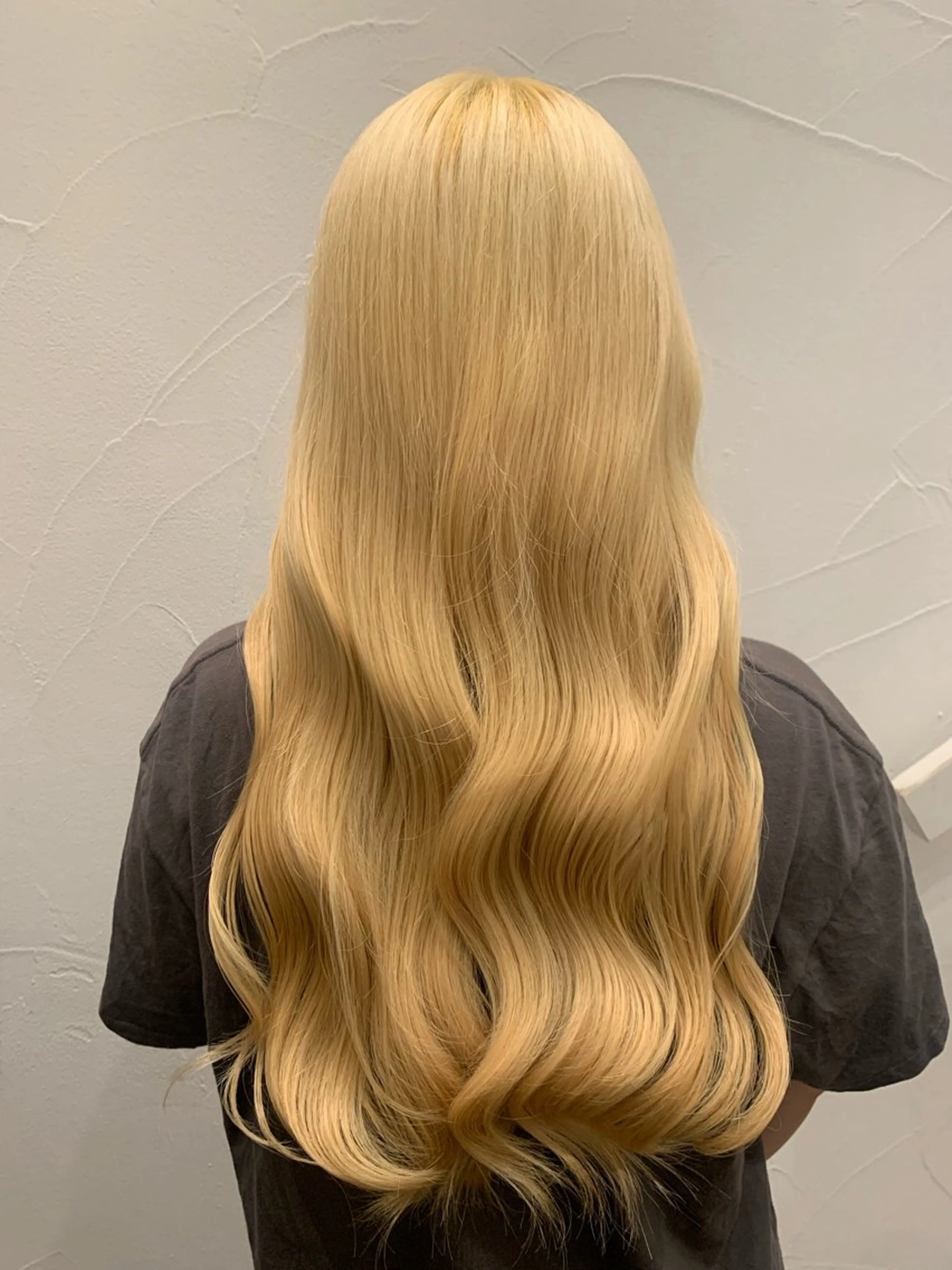 ロング カラー ヘアアレンジ ヨシンモリ ヘアセット ミドウチ アヤカのヘアスタイル