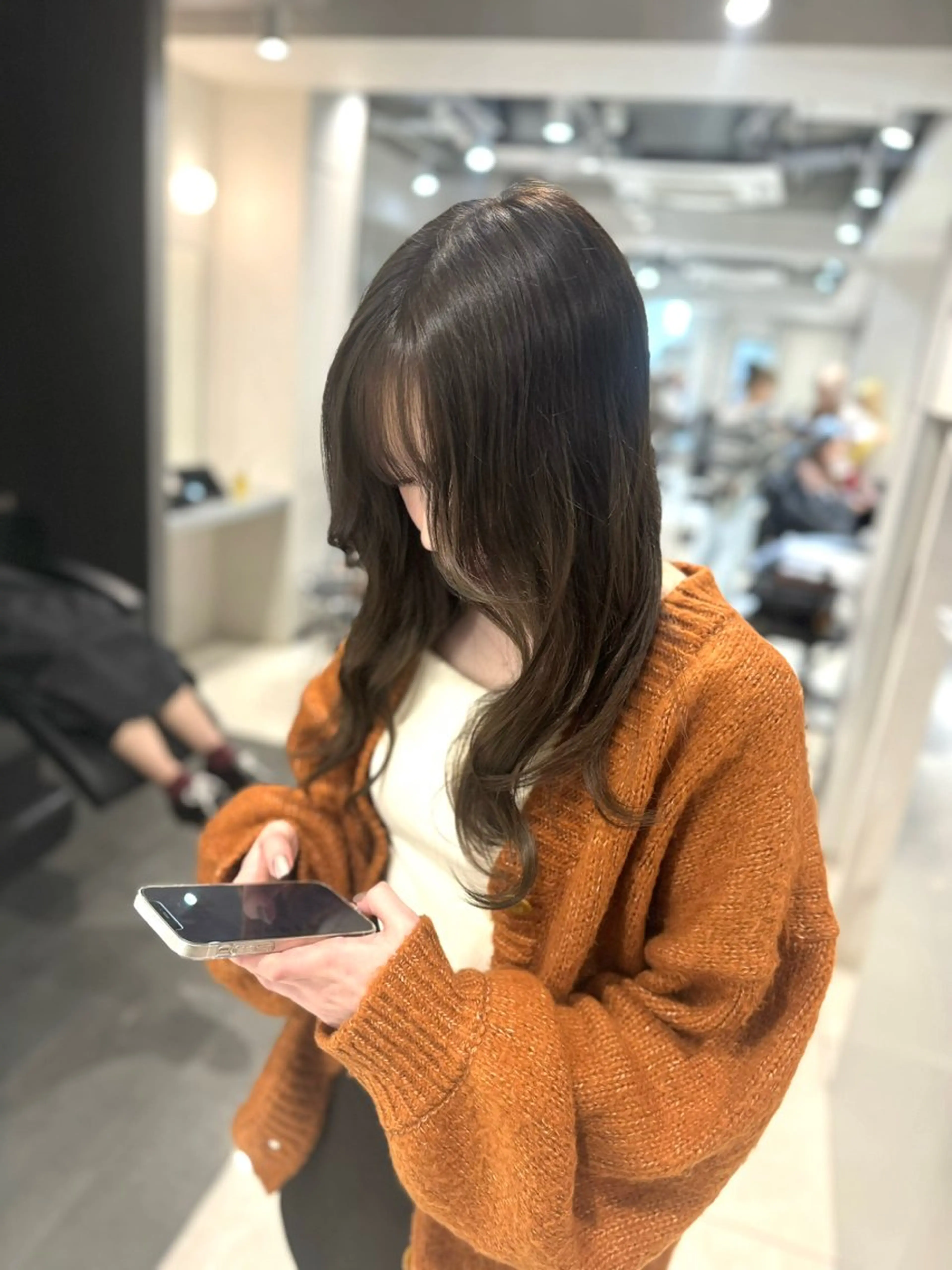 ミディアム カラー カット ヘアカラー トリートメント 韓国風ハッシュカット 似合わせレイヤー池袋のヘアスタイル