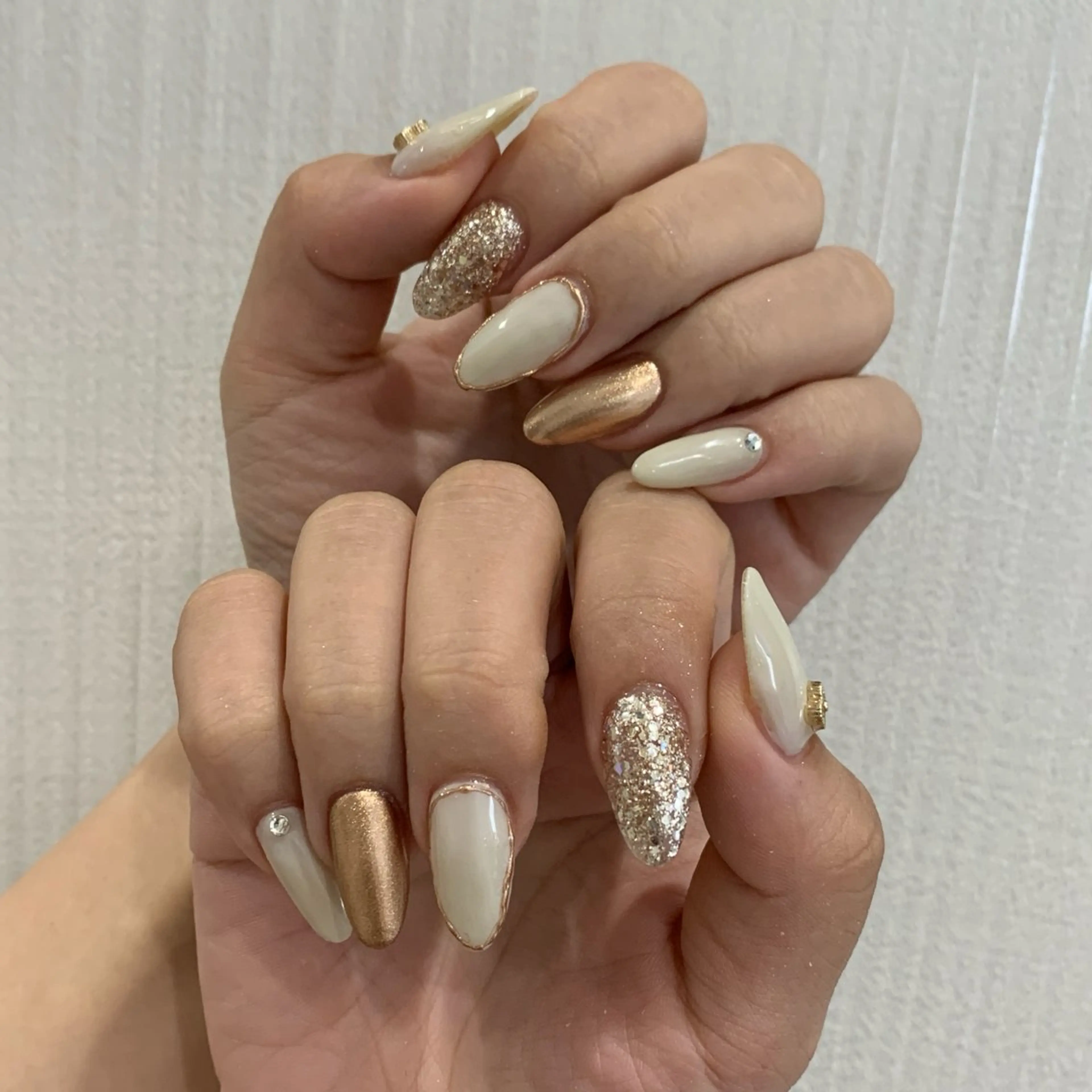 ネイル アートネイル フラッシュネイル フレンチネイル ガラスフレンチ グラデーション ハンドネイル M2 BEAUTY アユミのネイルデザイン