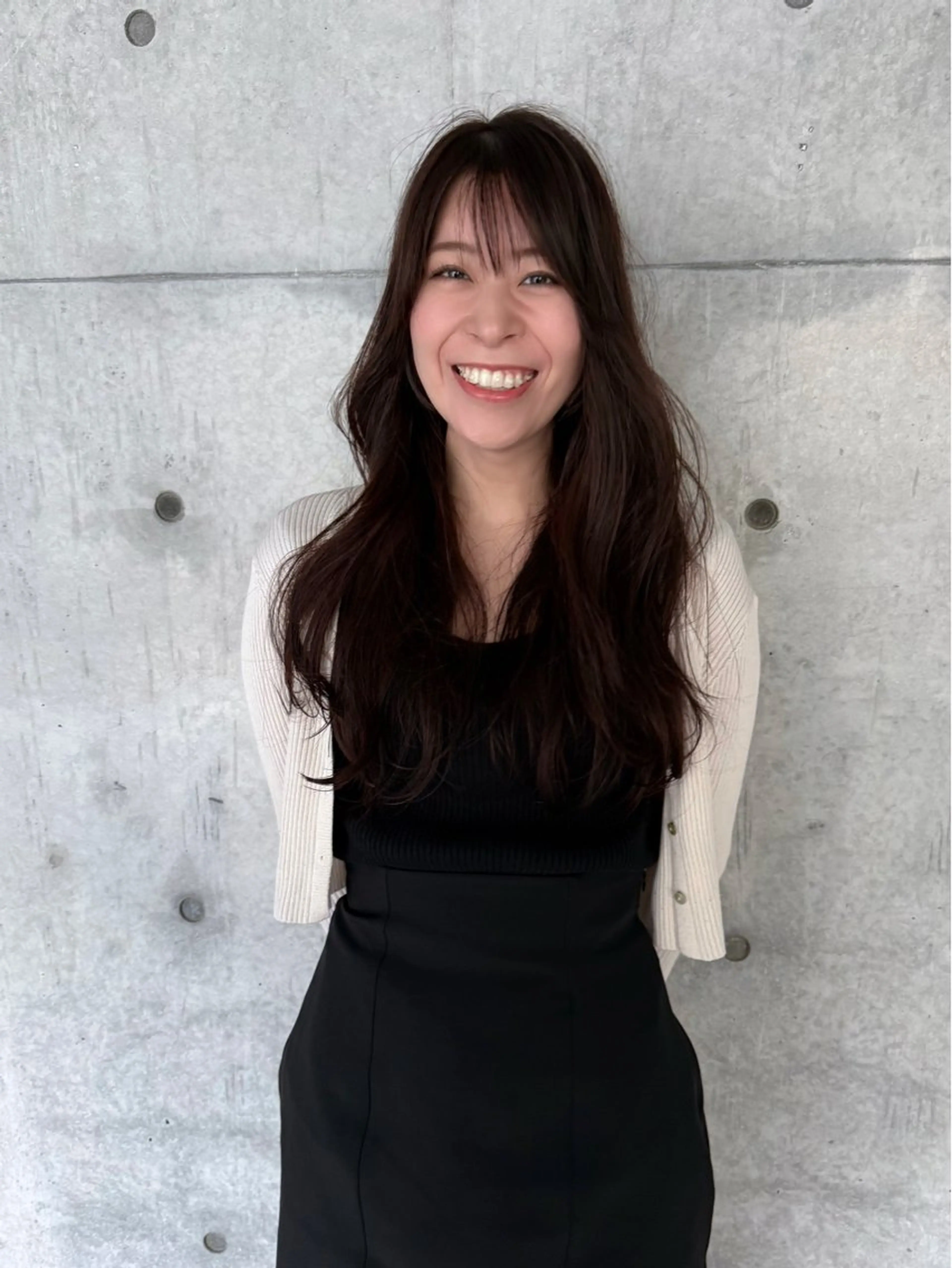 ロング カラー ロングレイヤー アッシュ ベージュカラー ブリーチ 透明感カラー カット ヘアカラー トリートメント 誰より丁寧なカット/ 小林輝/レイヤーのヘアスタイル