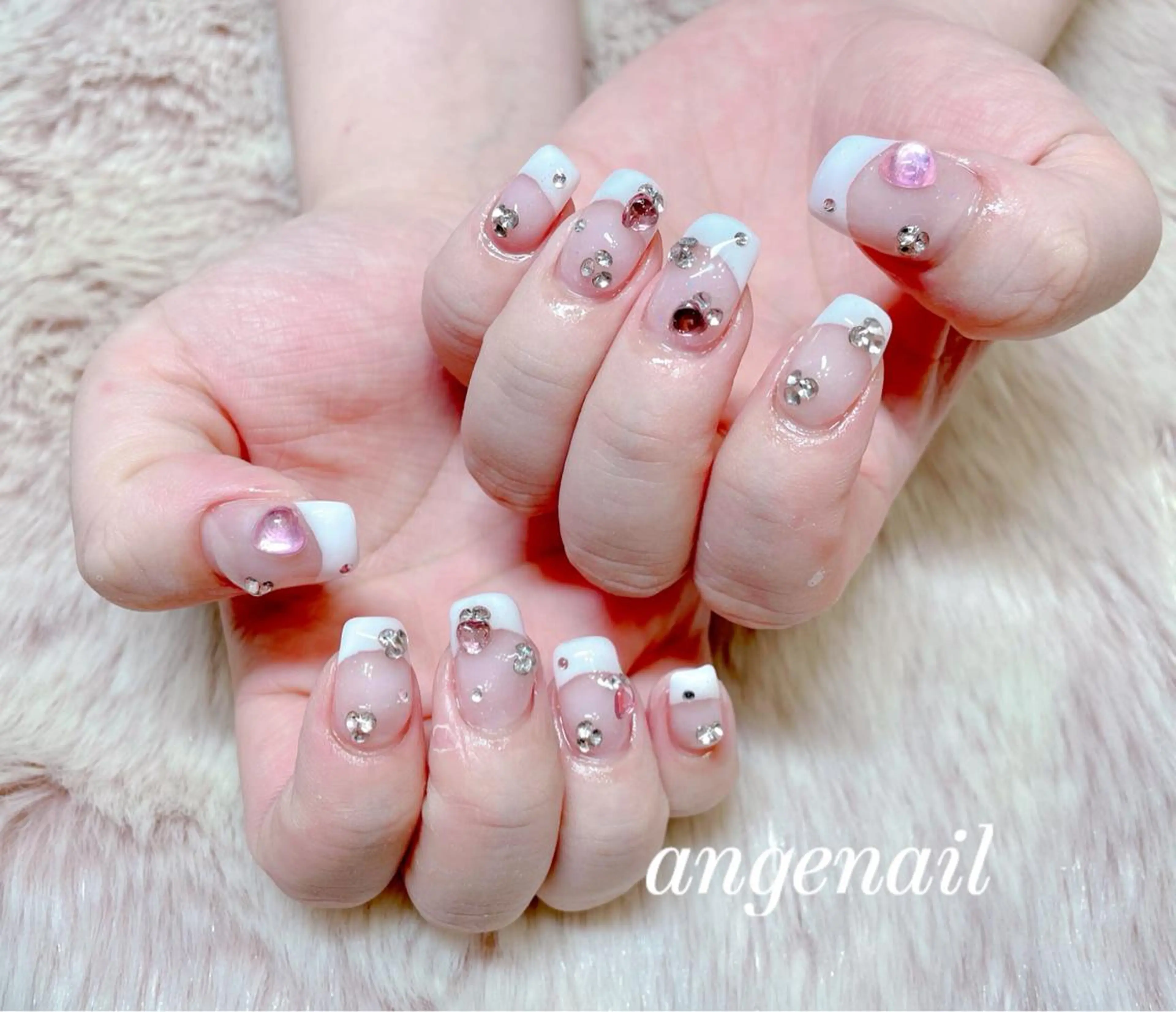 ネイル ハンドネイル オーナーネイリスト MAKIのネイルデザイン