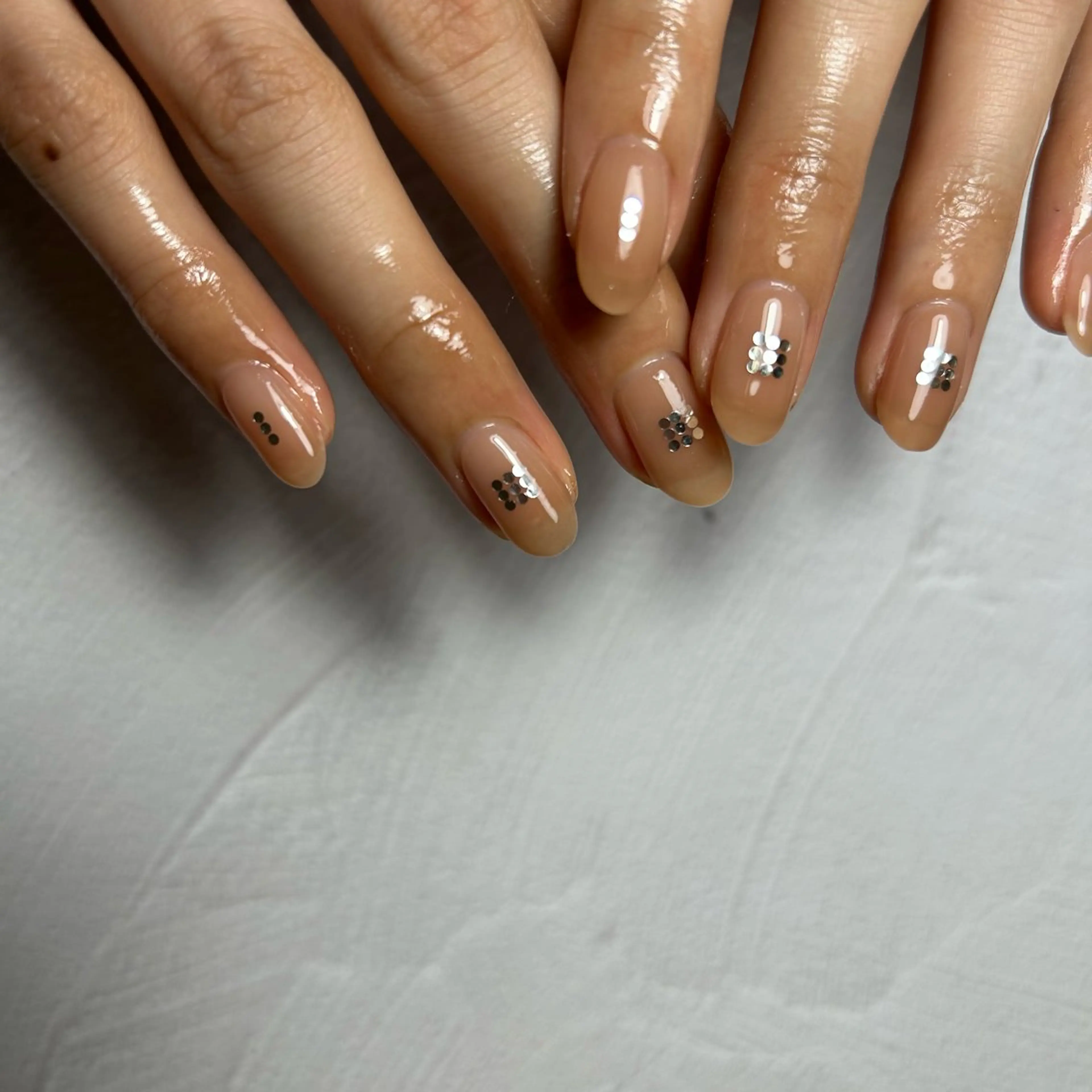 ネイル ホログラムネイル ワンカラーネイル soa.Aika 自爪育成のネイルデザイン