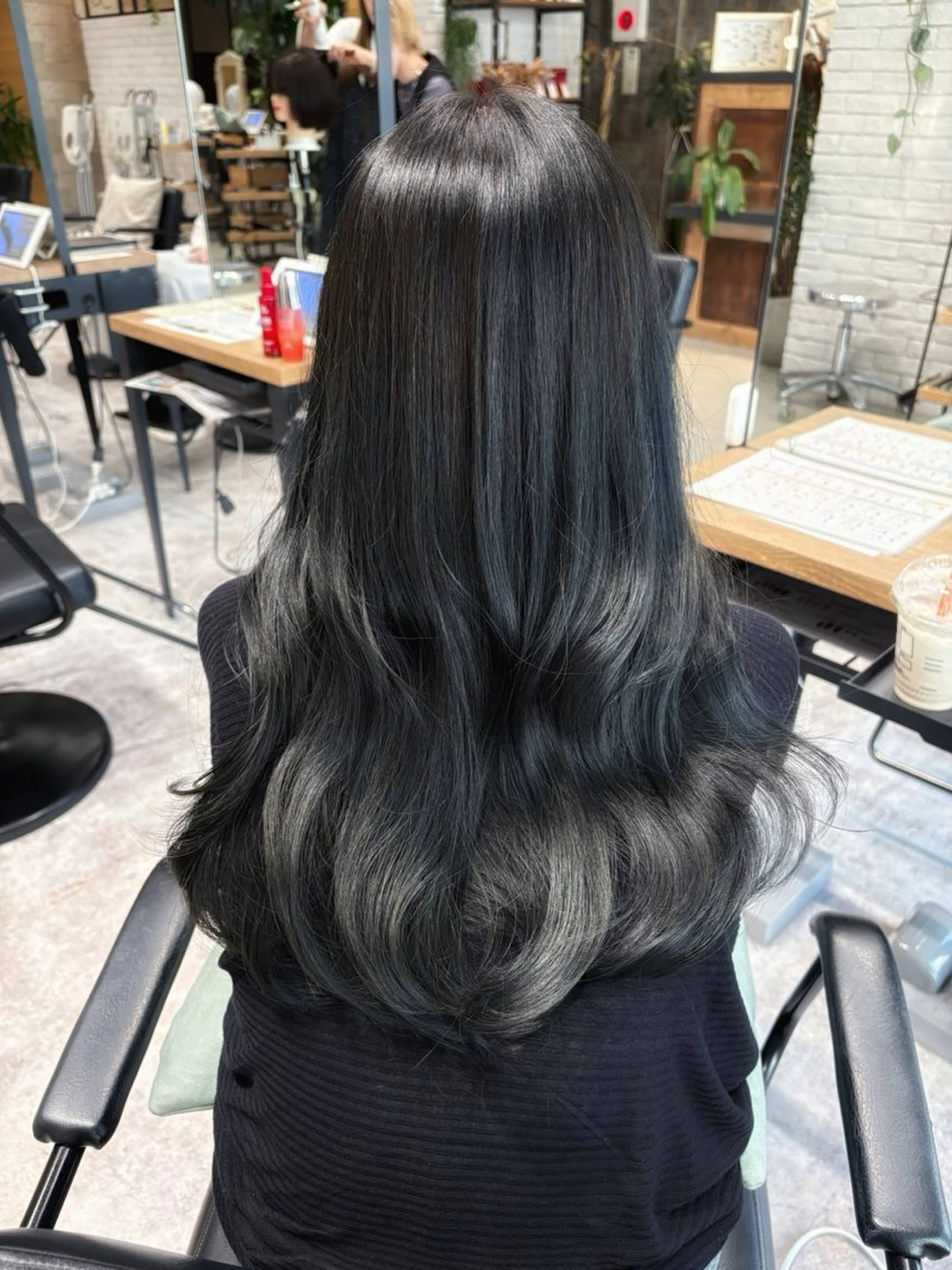 カラー 黒髪 ブルーカラー ブルーブラック 透明感カラー The C 海老名 SHUREIのヘアスタイル