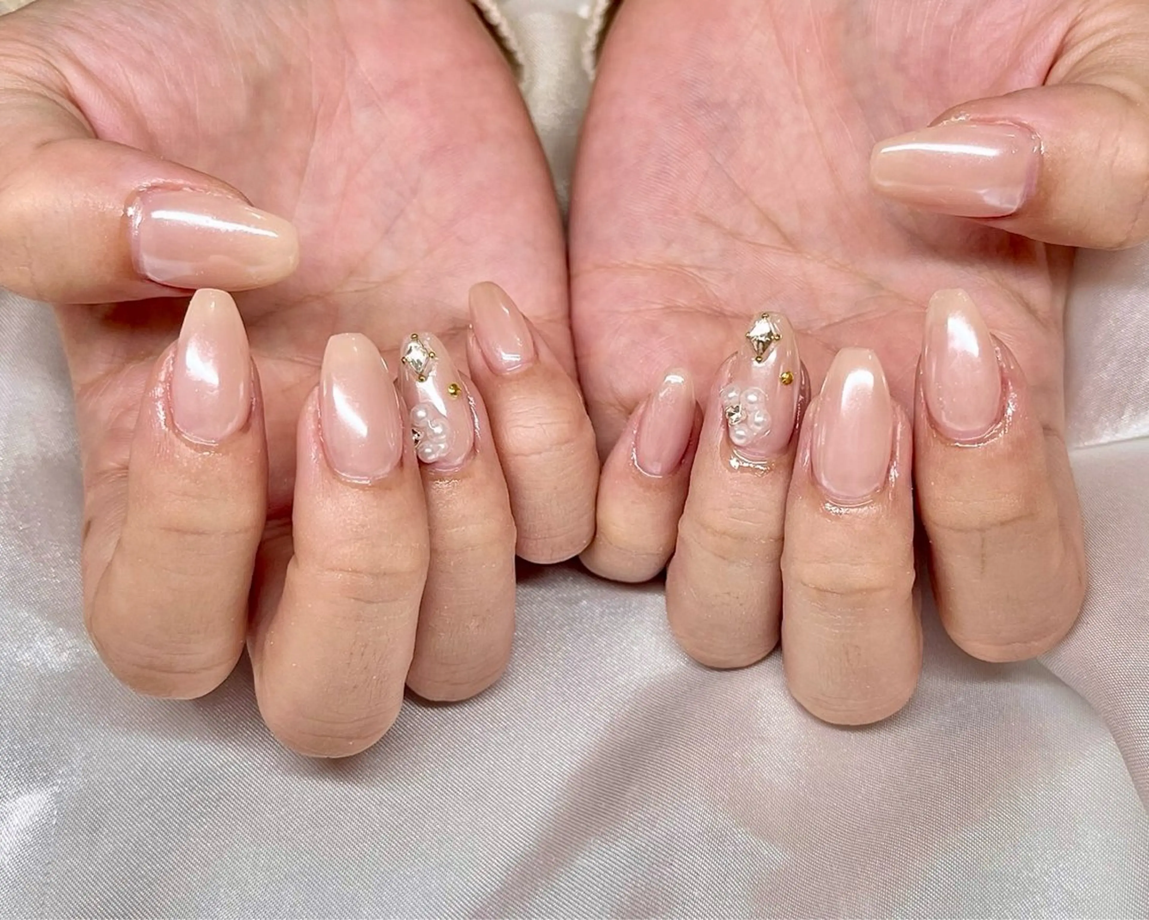 ネイル ミラーネイル 春ネイル lovit ラビットのマツエク・マツパデザイン