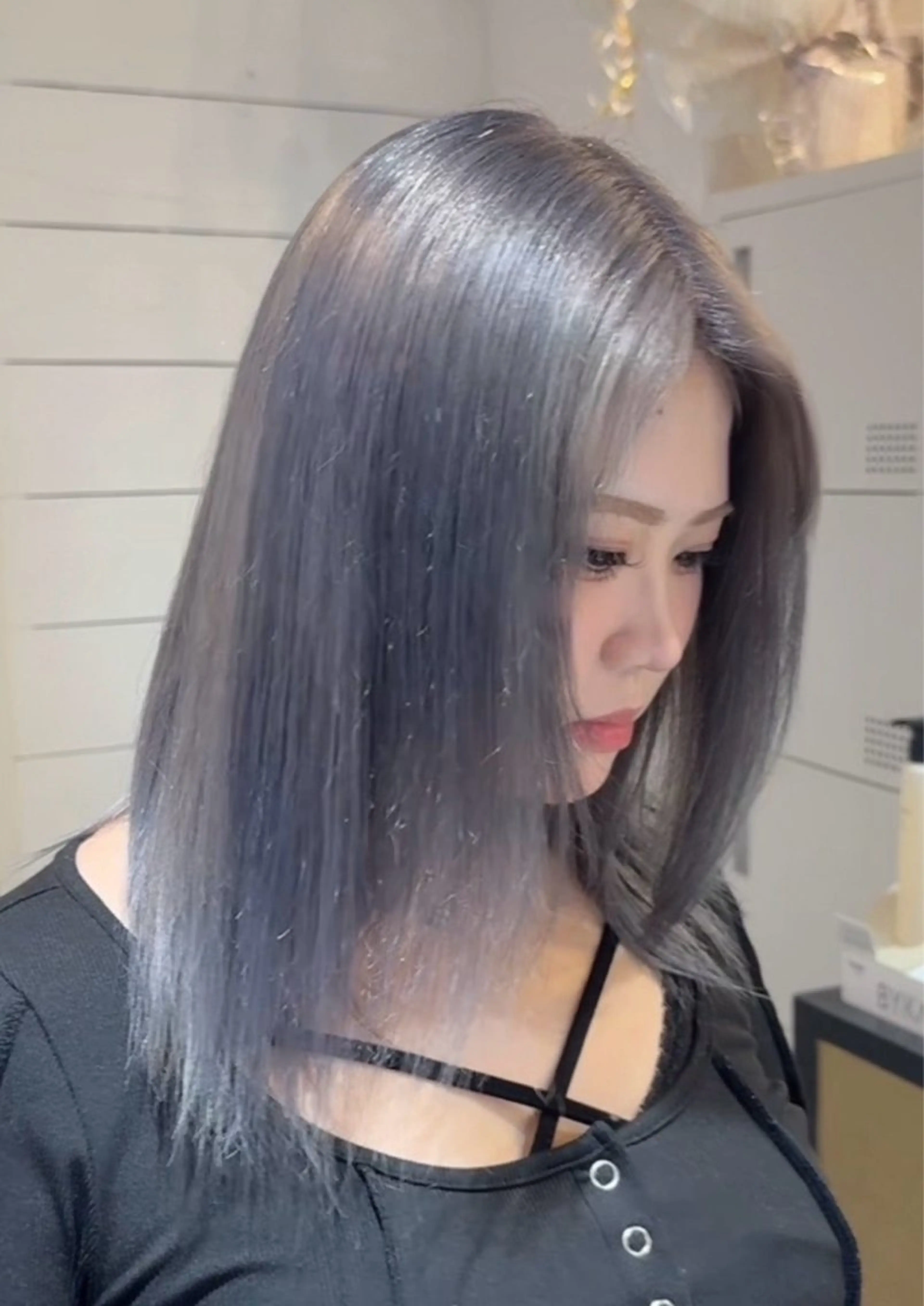 セミロング 髪質改善 赤木 雅のヘアスタイル