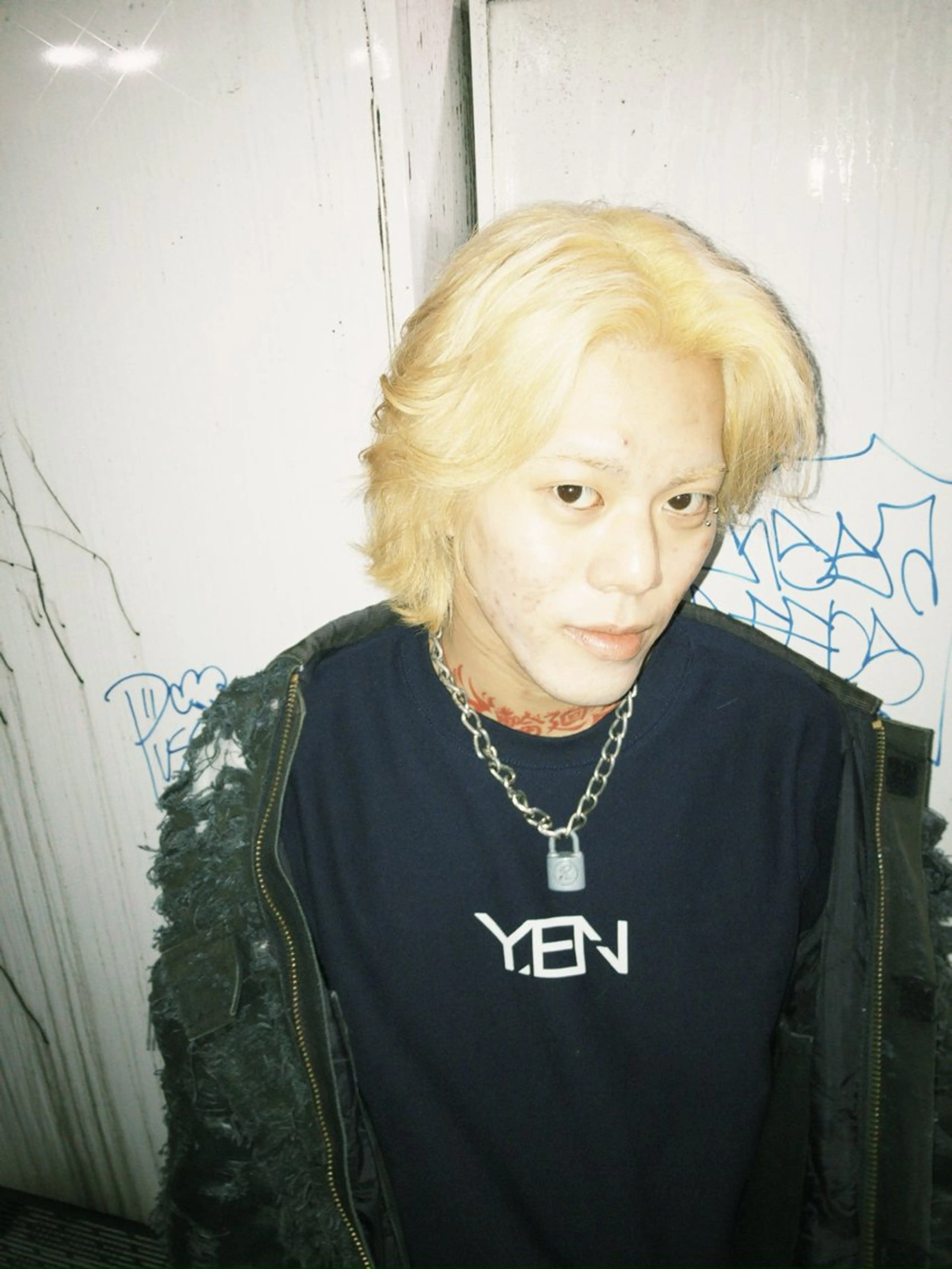 カラー ブリーチ ブロンド カット ヘアカラー FJ Kaminokeのヘアスタイル