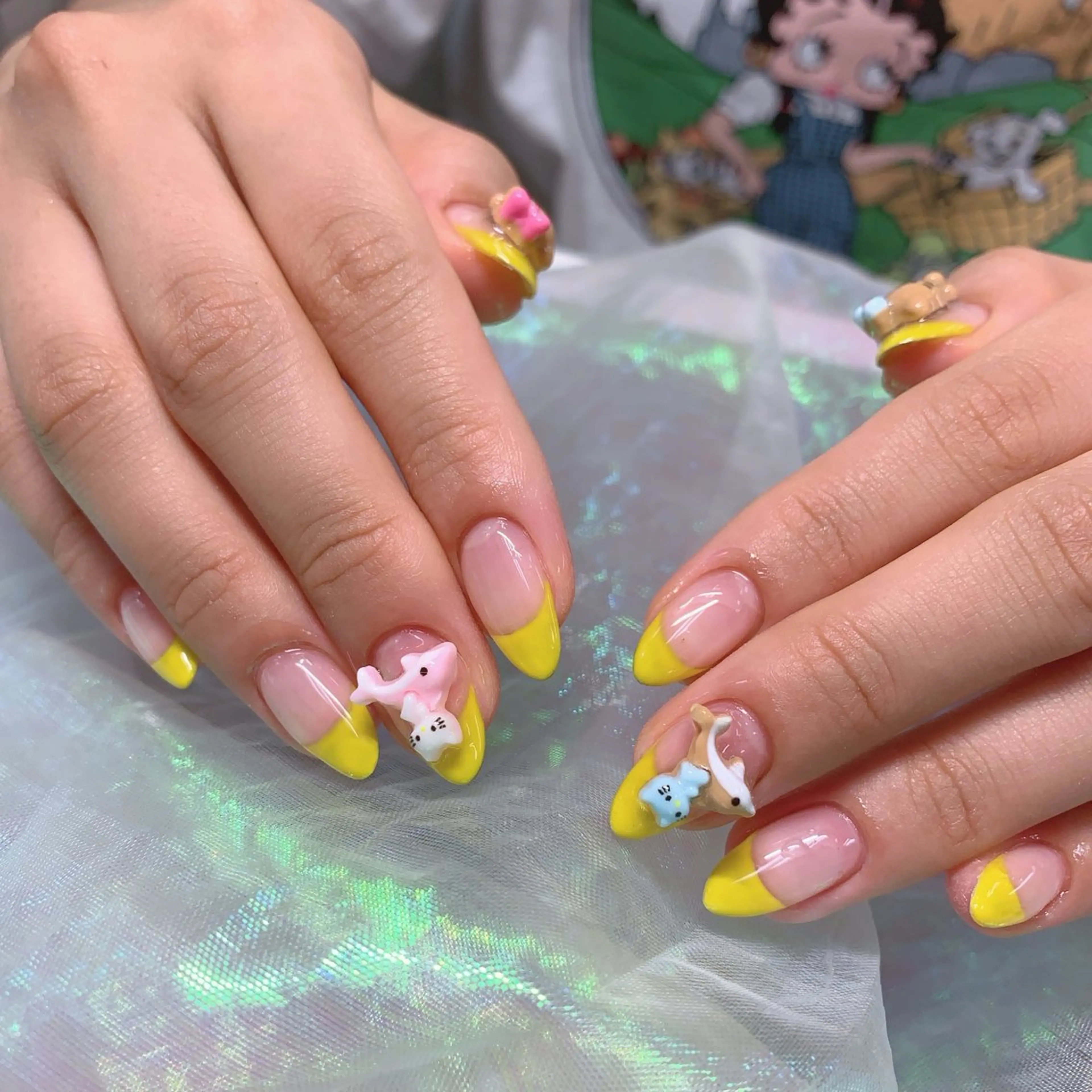 ネイル オーロラネイル 長さ出し フットネイル ジェルネイル キラキラネイル ハンドネイル インフィニティ ネイルサロンのネイルデザイン