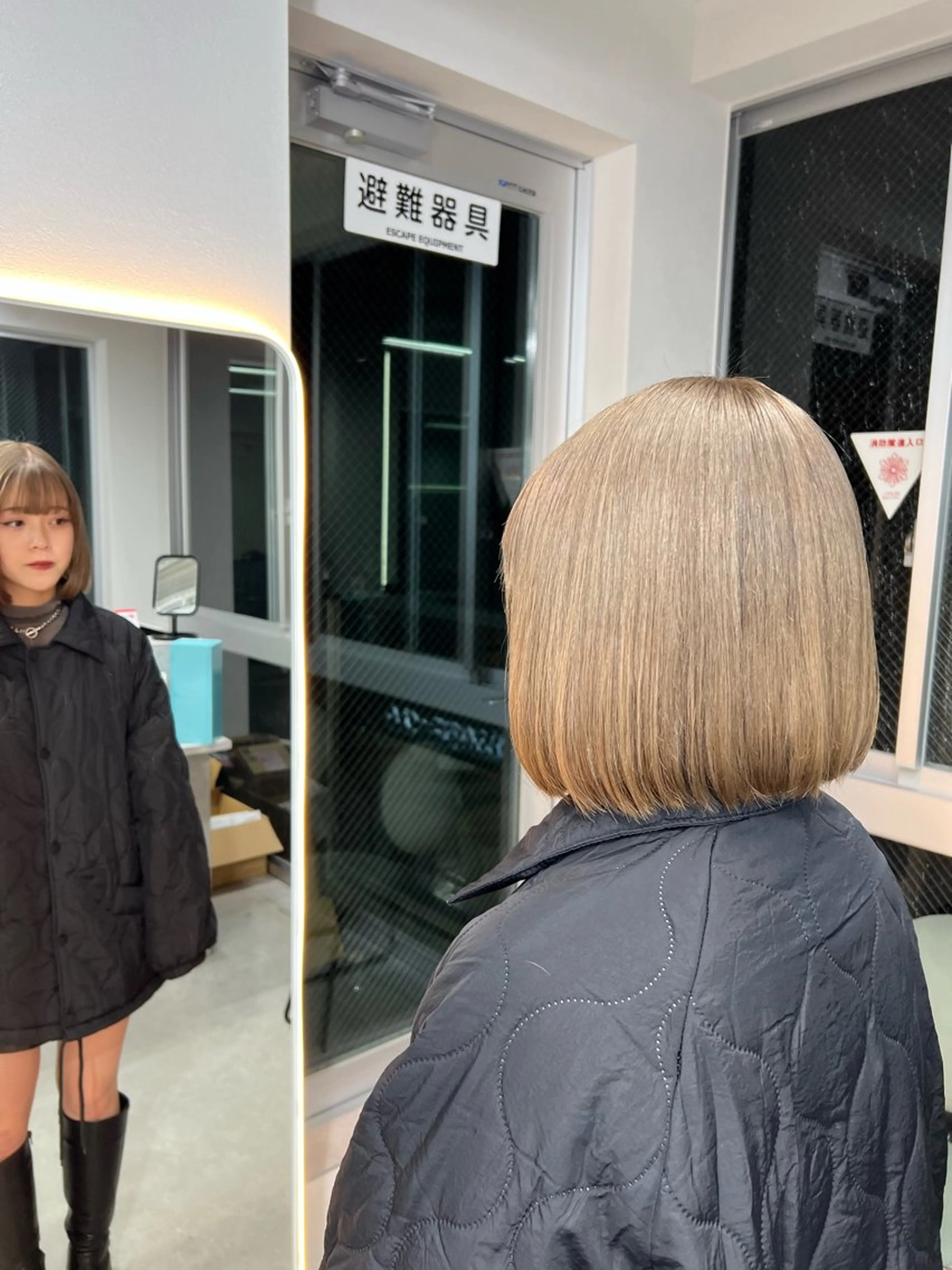 ミディアム ヘアカラー maya レイヤーカットのヘアスタイル