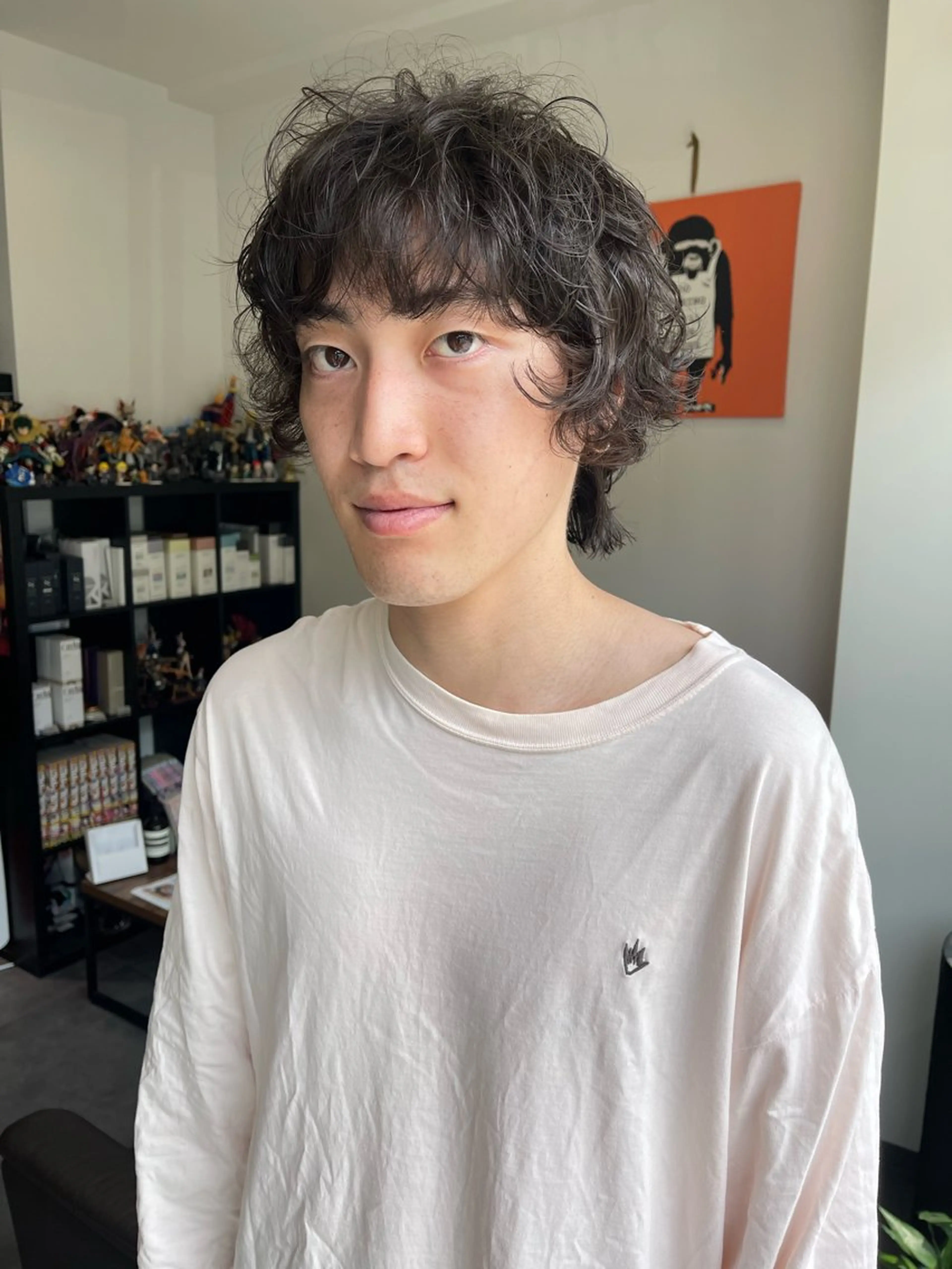 ミディアム パーマ メンズ ミディアムパーマ メンズパーマ メンズウルフカット ウルフカット パーマ トリートメント guild.所属・アトム/ウルフ パーマ/レイヤーのヘアスタイル