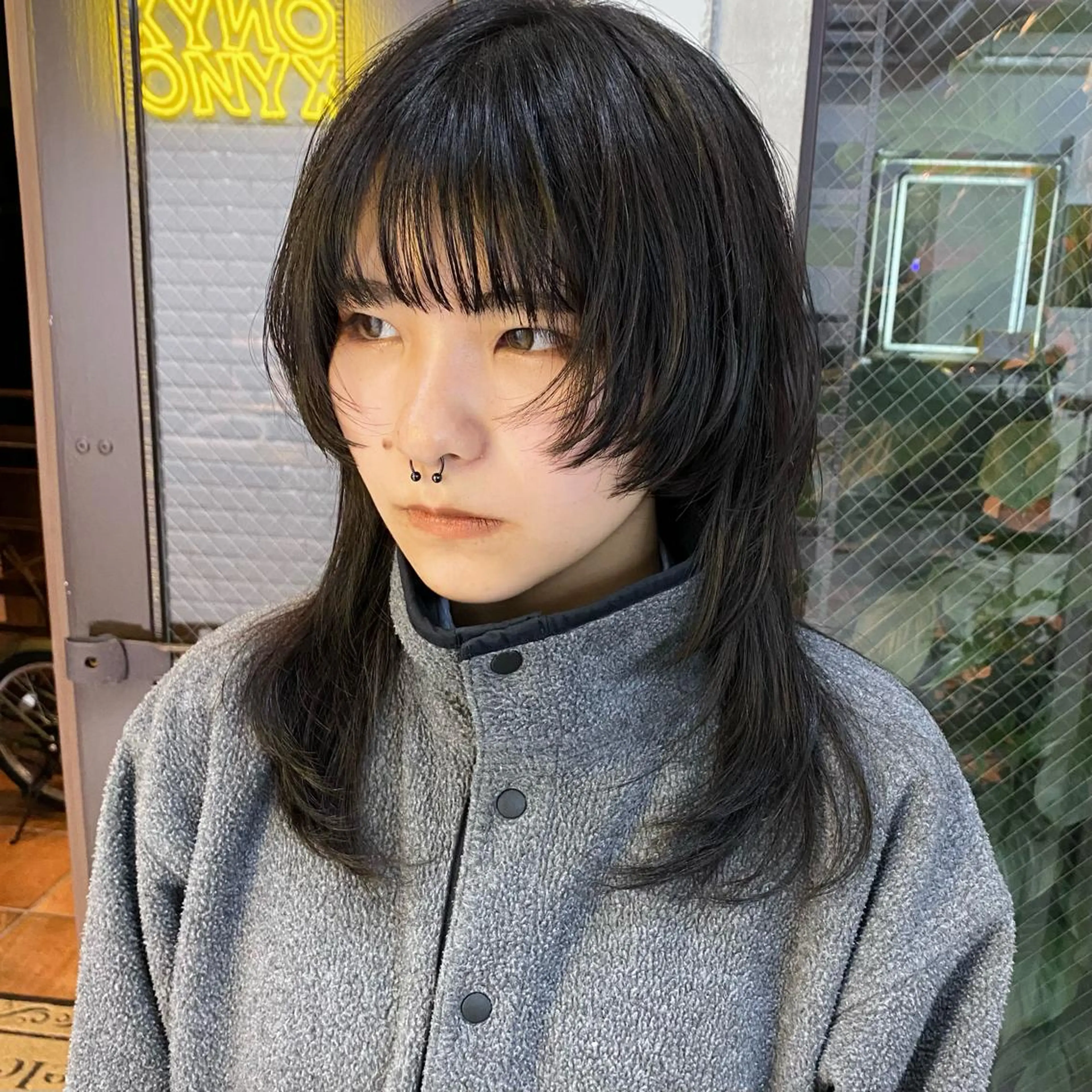 セミロング カラー ウルフカット カット TOMOYA/ ショート、レイヤーのヘアスタイル