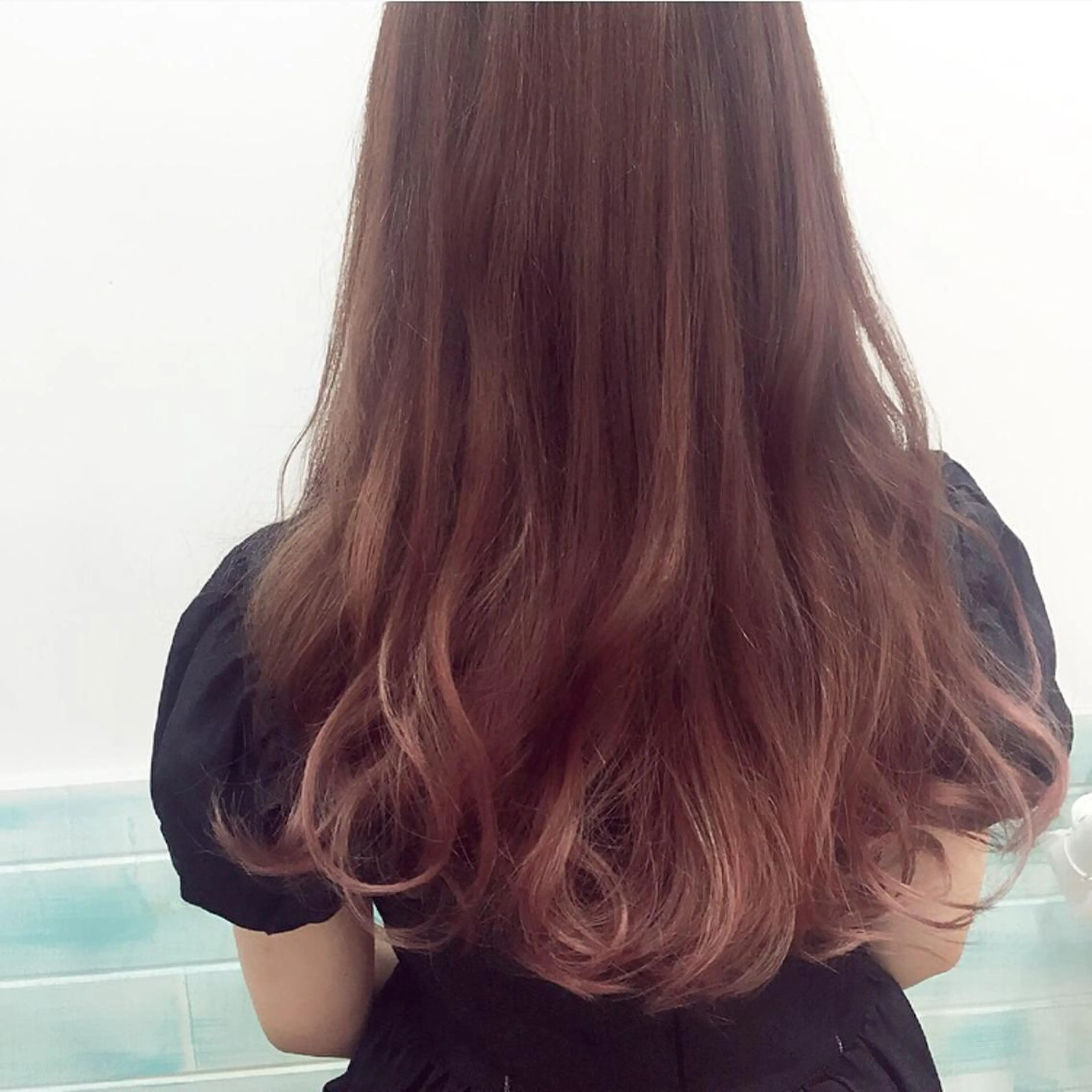 ロング カラー 太田 有香のヘアスタイル