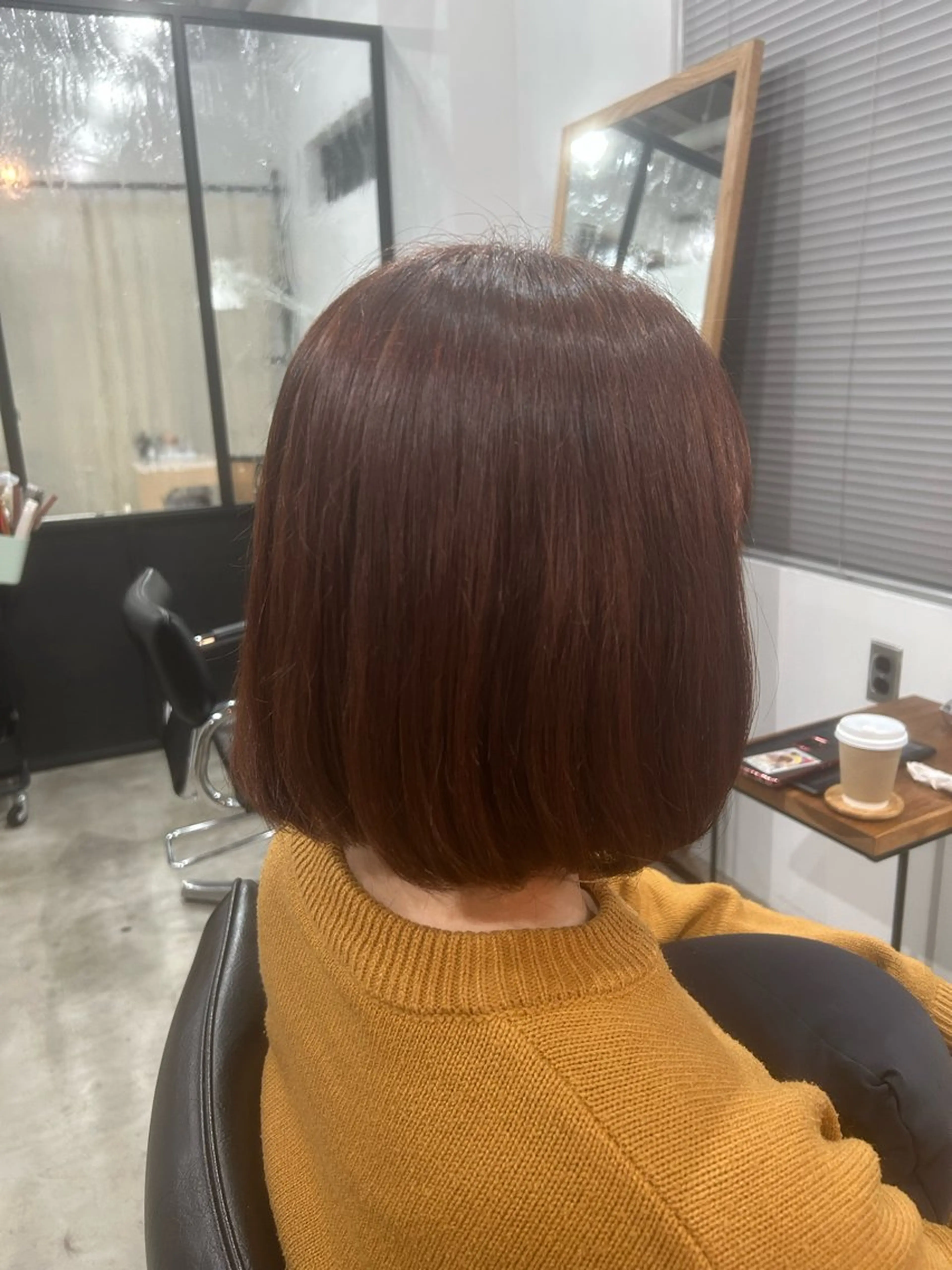 ミディアム カラー オレンジ ボブ 山田 真知子のヘアスタイル