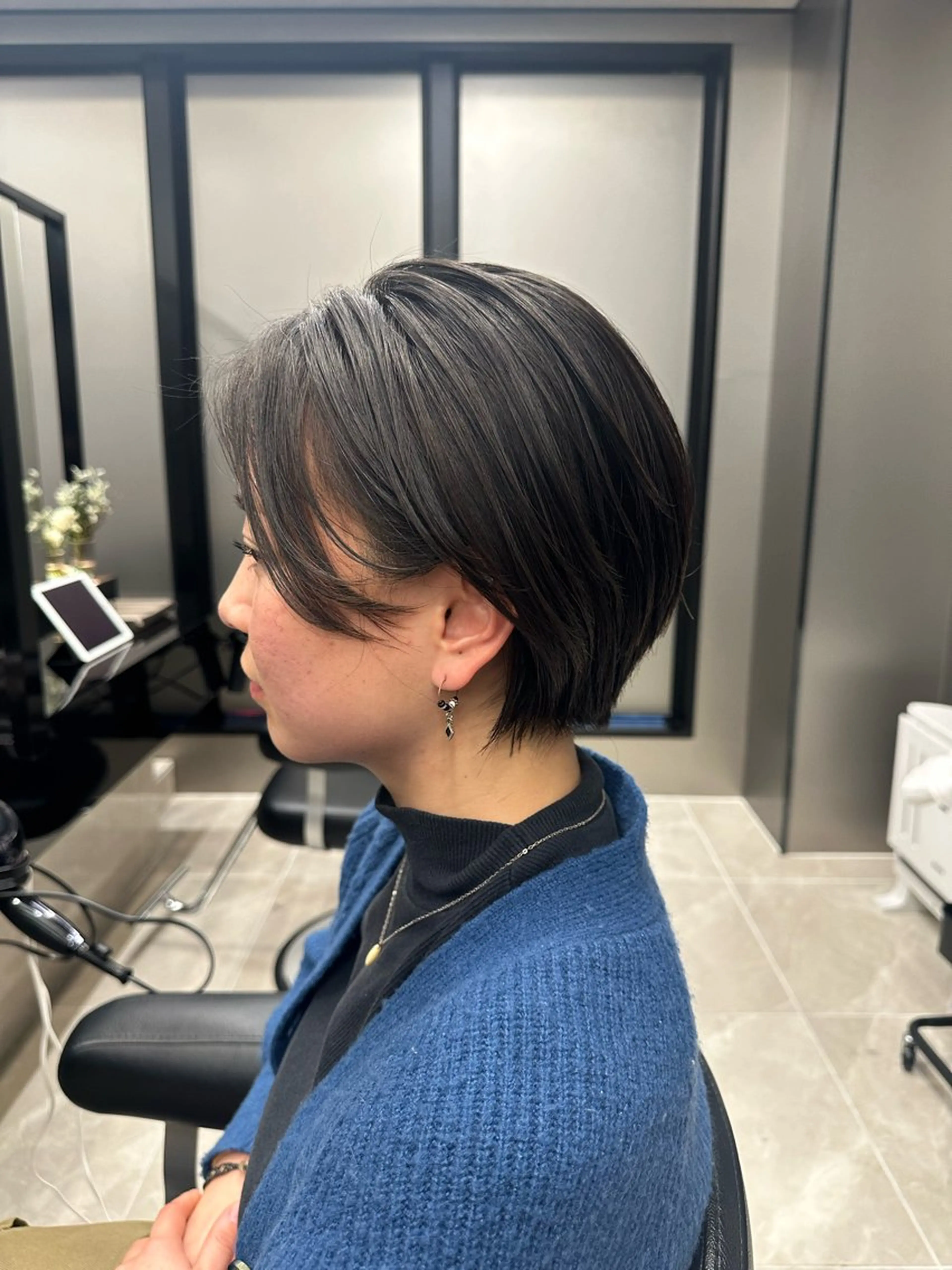 ショート カラー ショートボブ 丸みショート アッシュ ベージュカラー ボブ カット トリートメント Memoriese 表参道のヘアスタイル