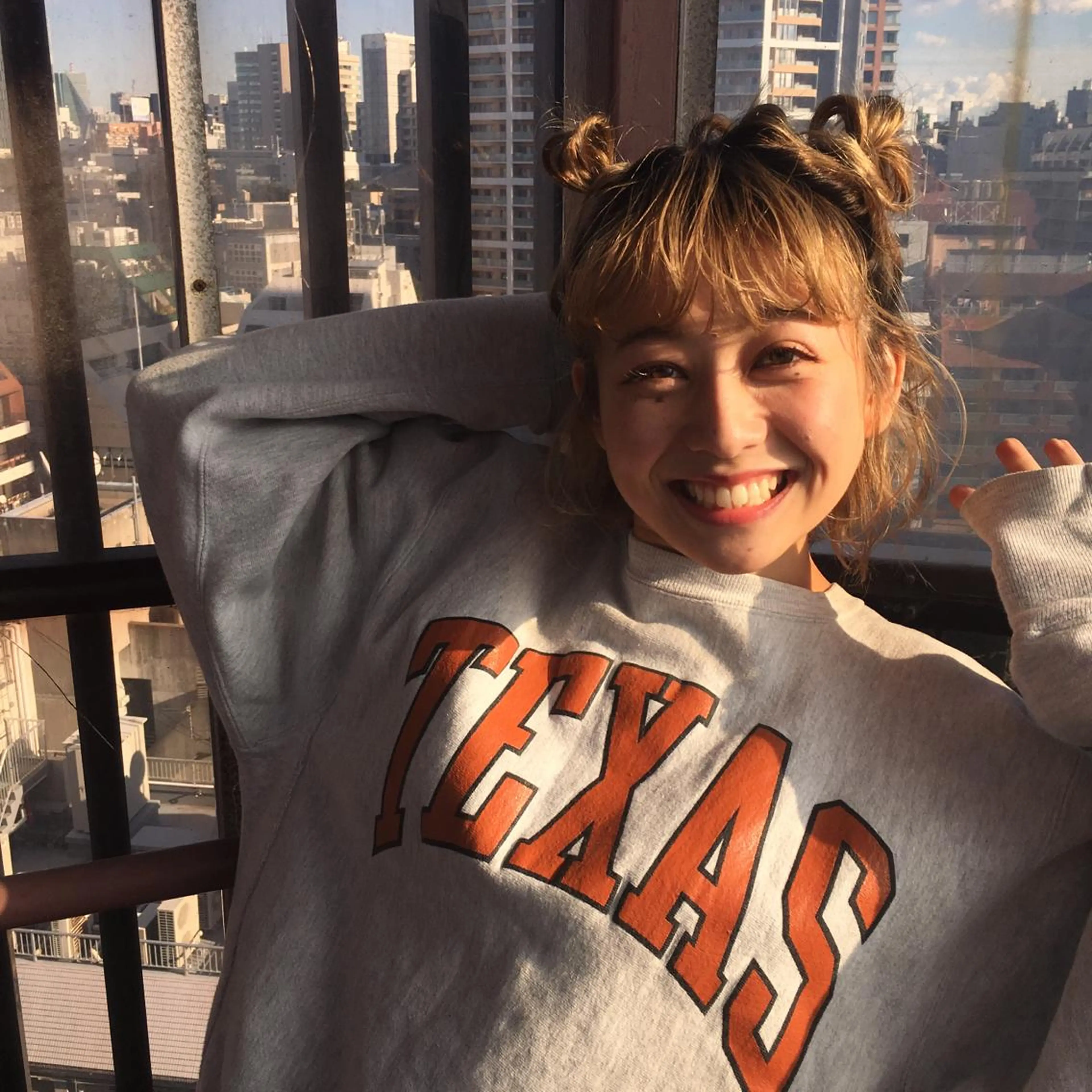 ショート カラー レイヤーカット BLend 渋谷のヘアスタイル