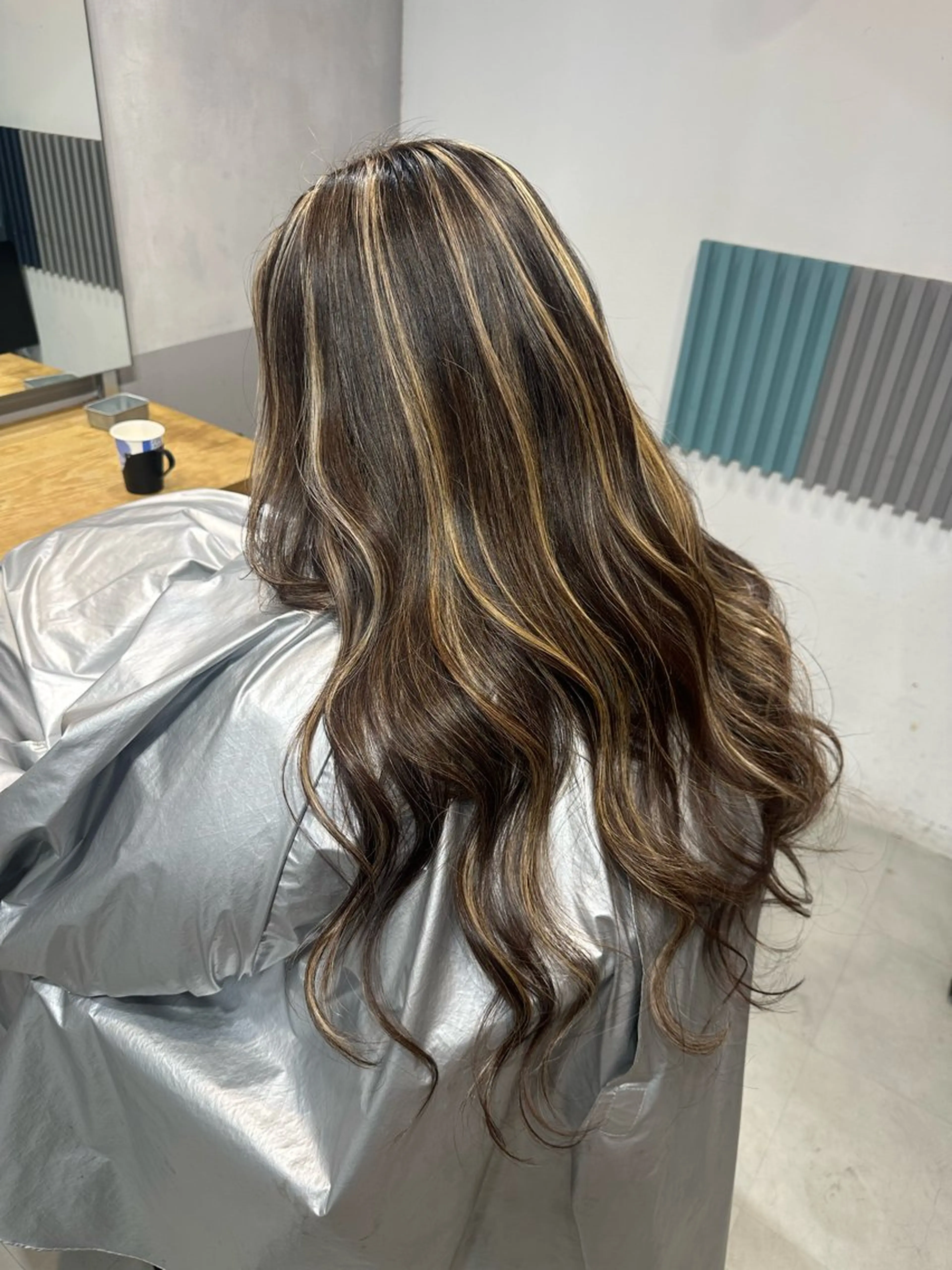 ロング カラー ヘアカラー トリートメント 💖ハイライト/ハイ トーン💖MIKIのヘアスタイル