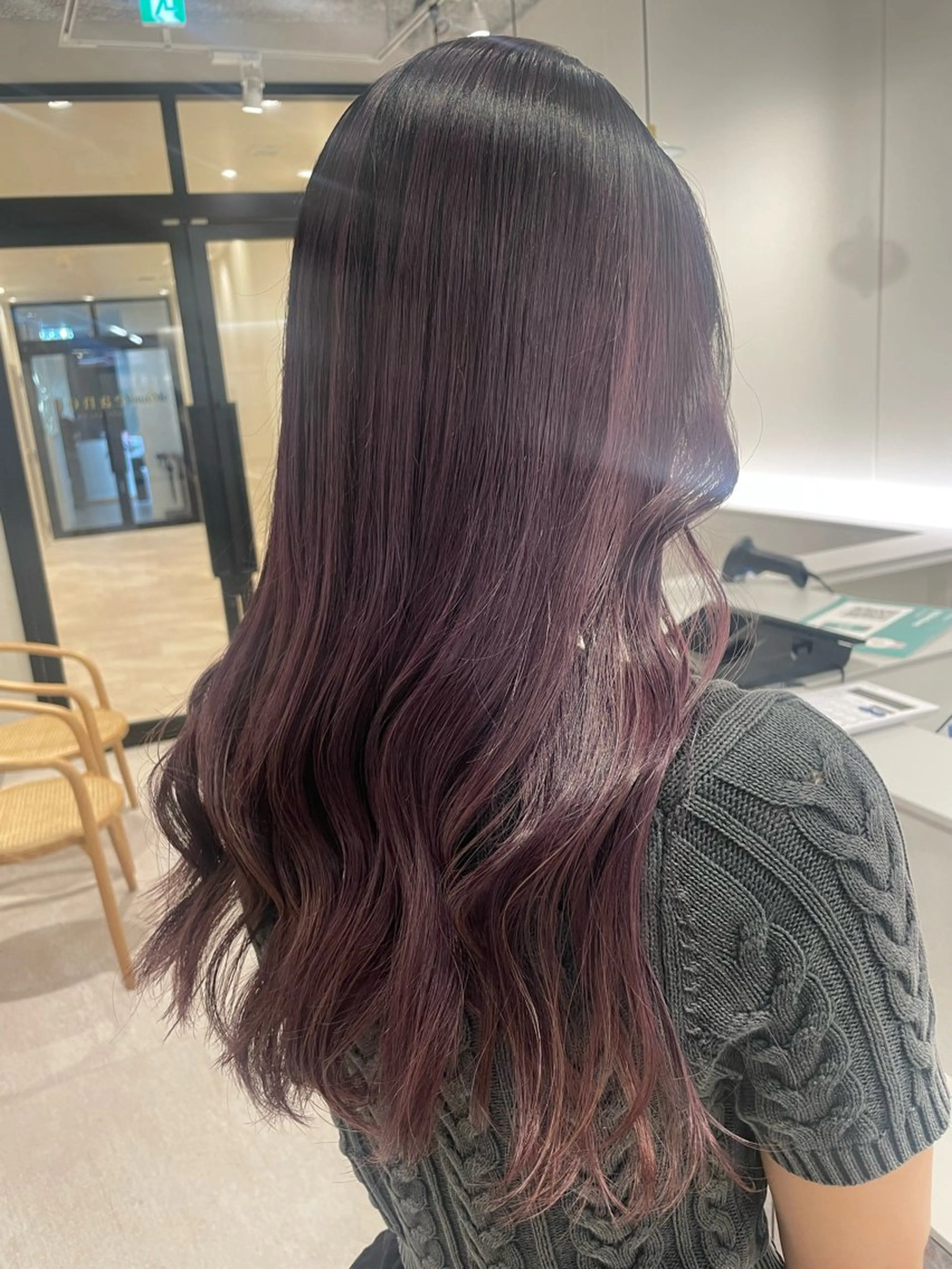 ロング カラー ブリーチ パープルカラー ヘアカラー トリートメント ヘッドスパ miyu/完全個室 /髪質改善のヘアスタイル