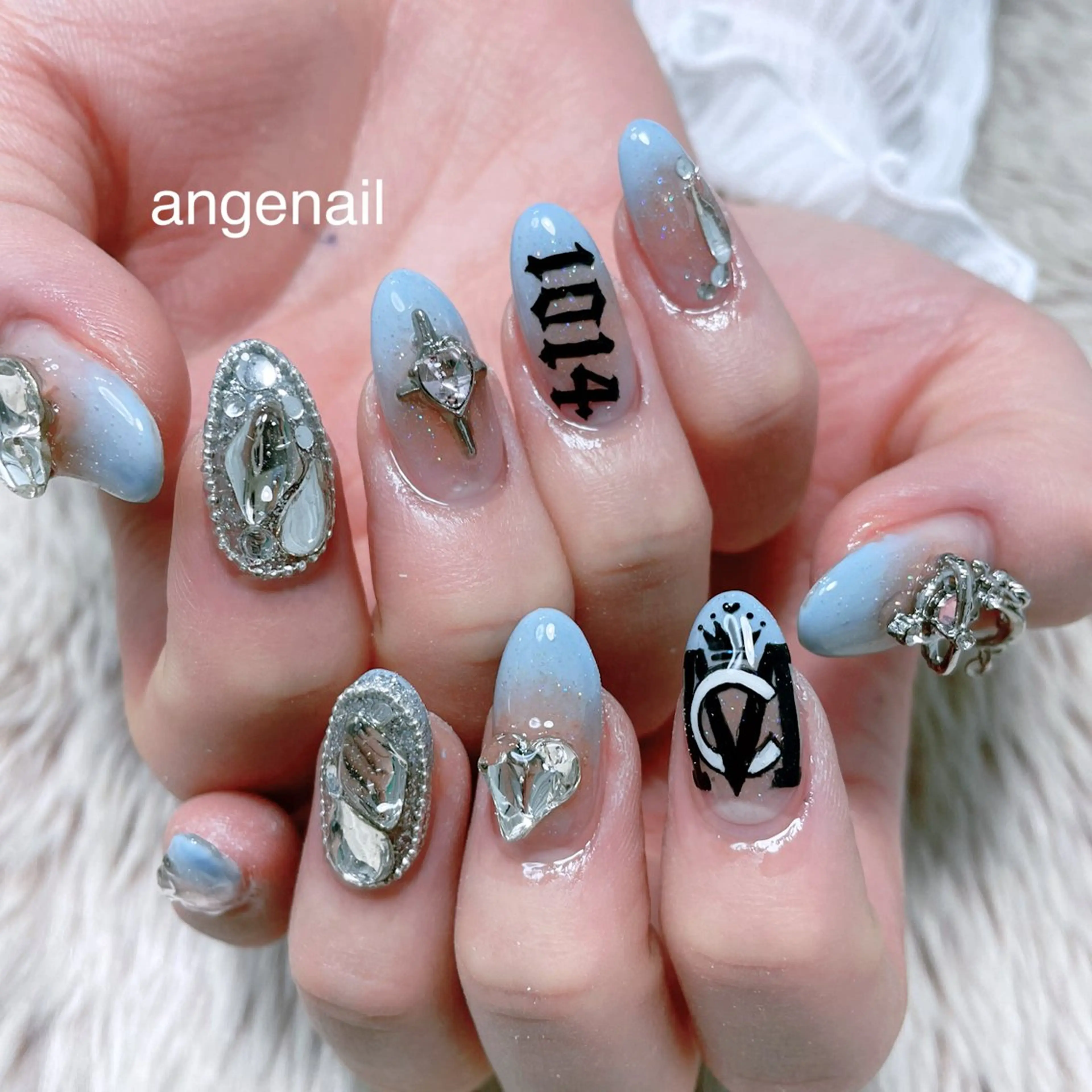 ネイル ハンドネイル オーナーネイリスト MAKIのネイルデザイン