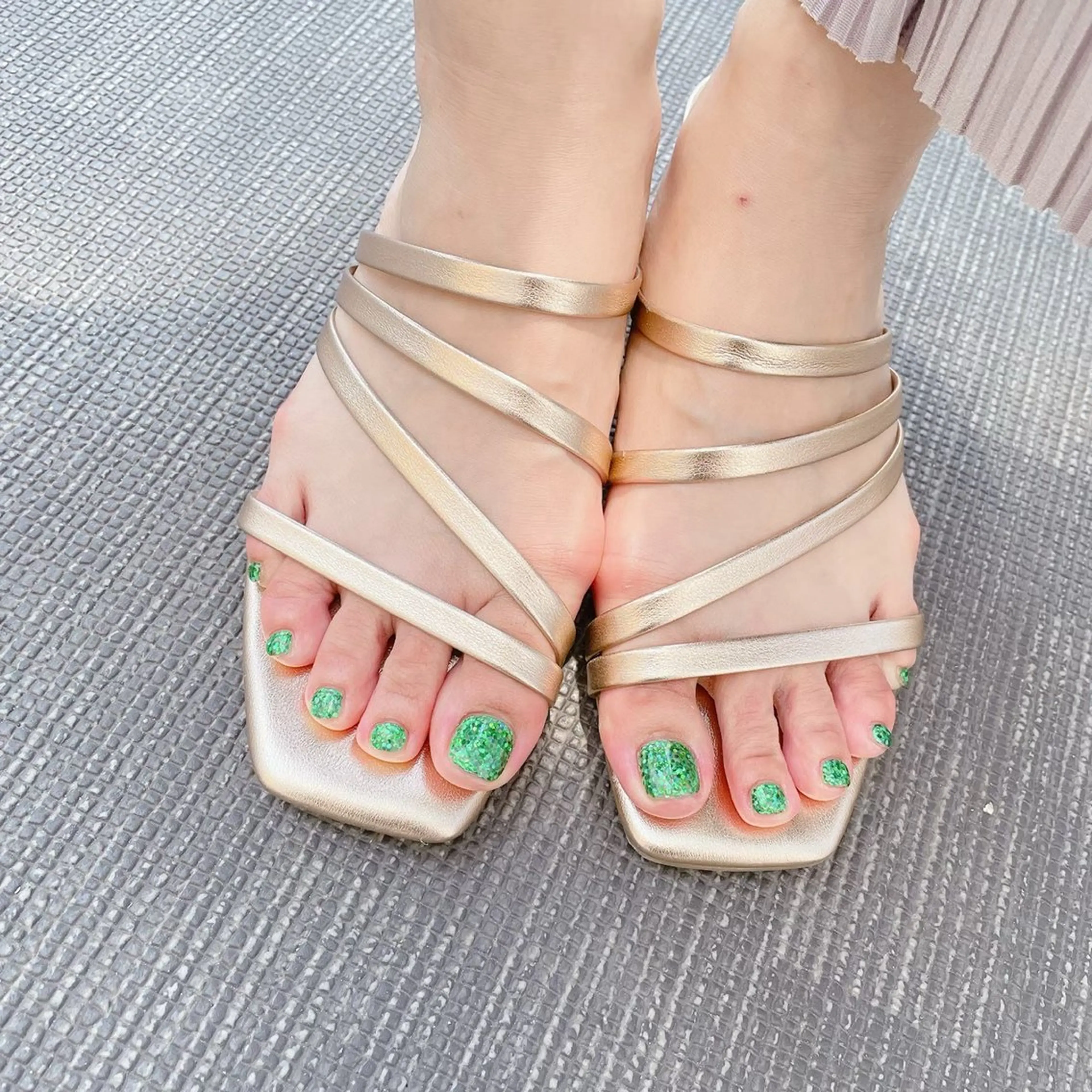 ネイル フットネイル nail&eyelashsalon atelier fam上本町店所属・アトリエ FAMのネイルデザイン