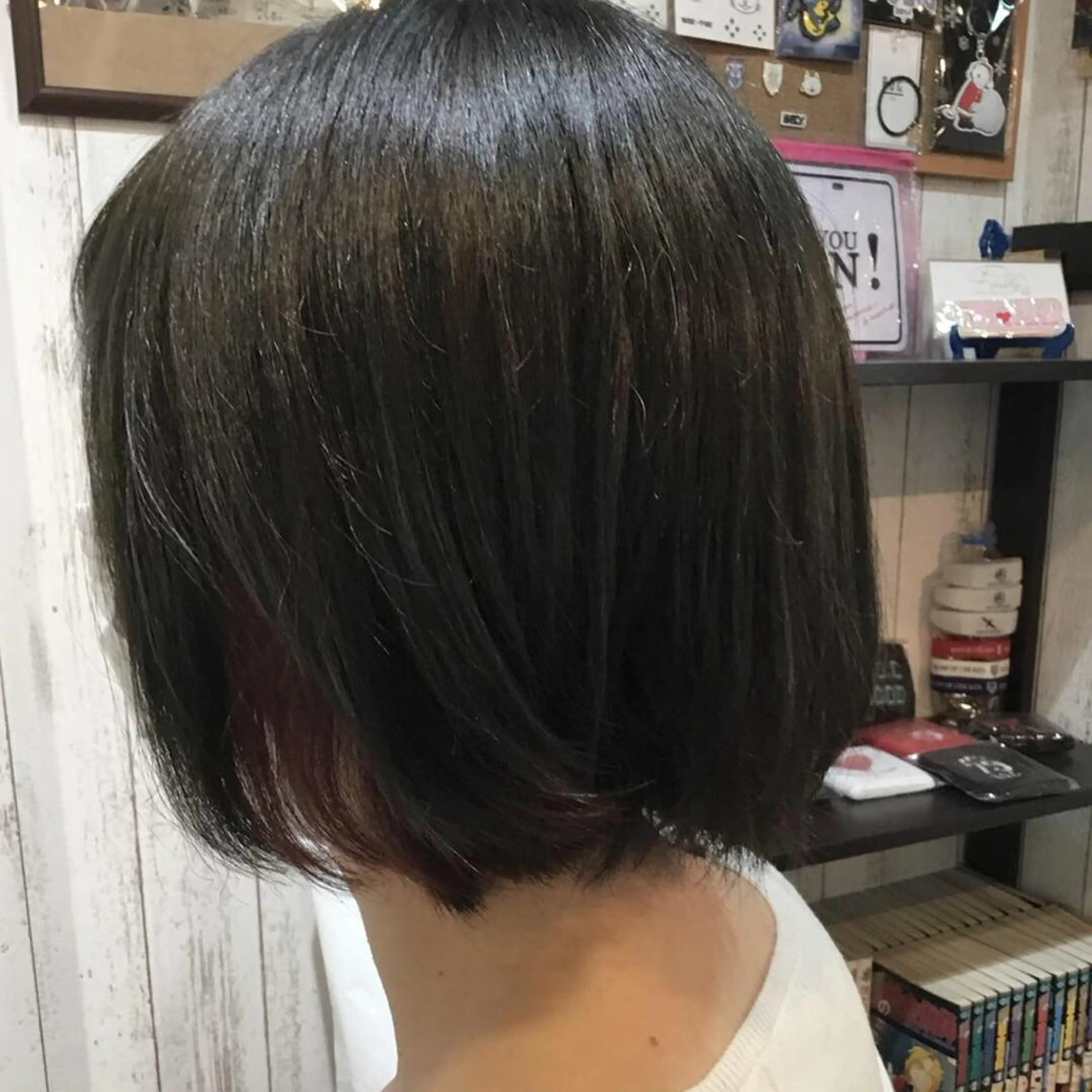 ショート カラー embrace エンブレイスのヘアスタイル