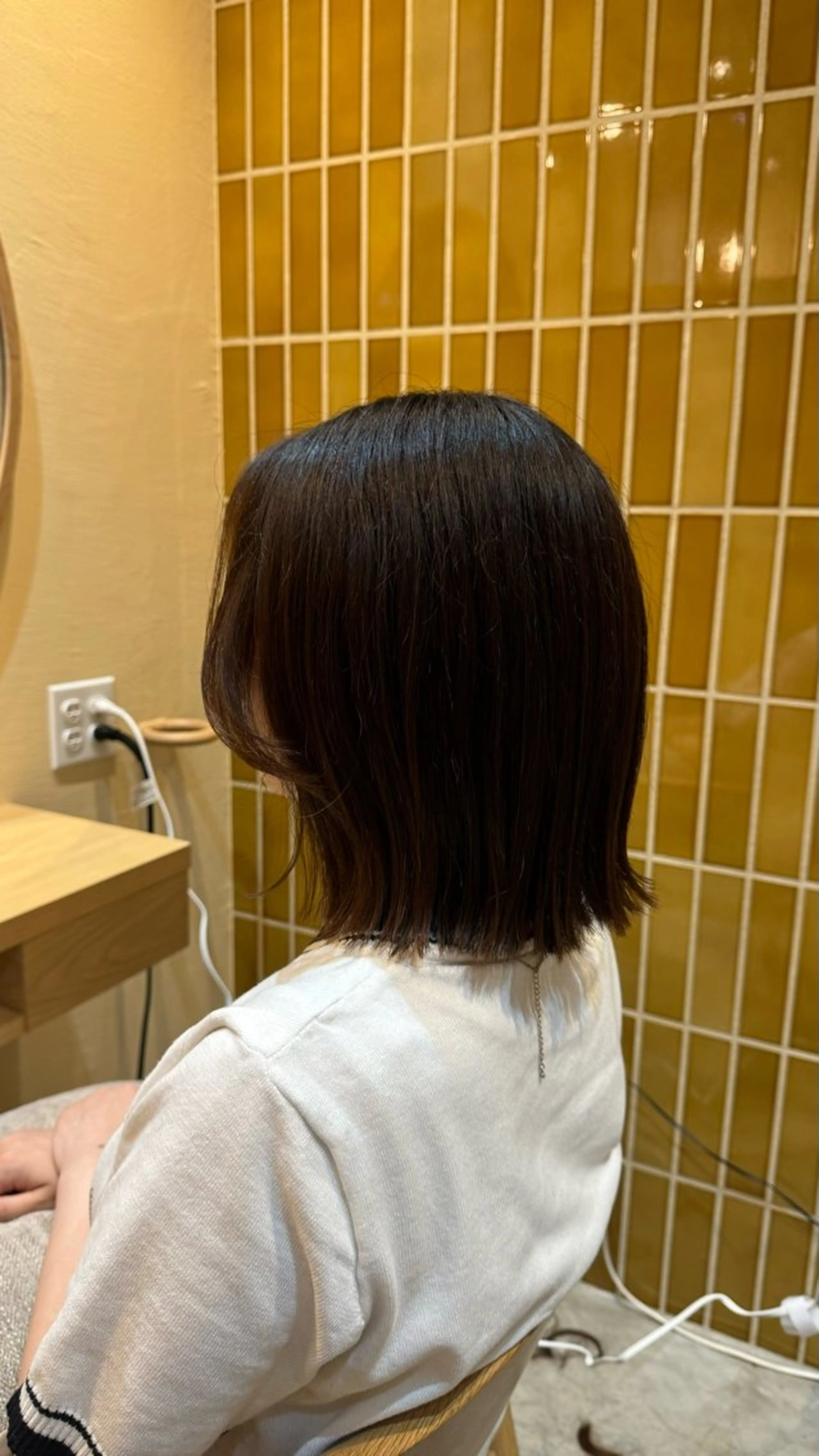 ミディアム ボブ 外ハネヘア 透明感カラー/ MIOのヘアスタイル