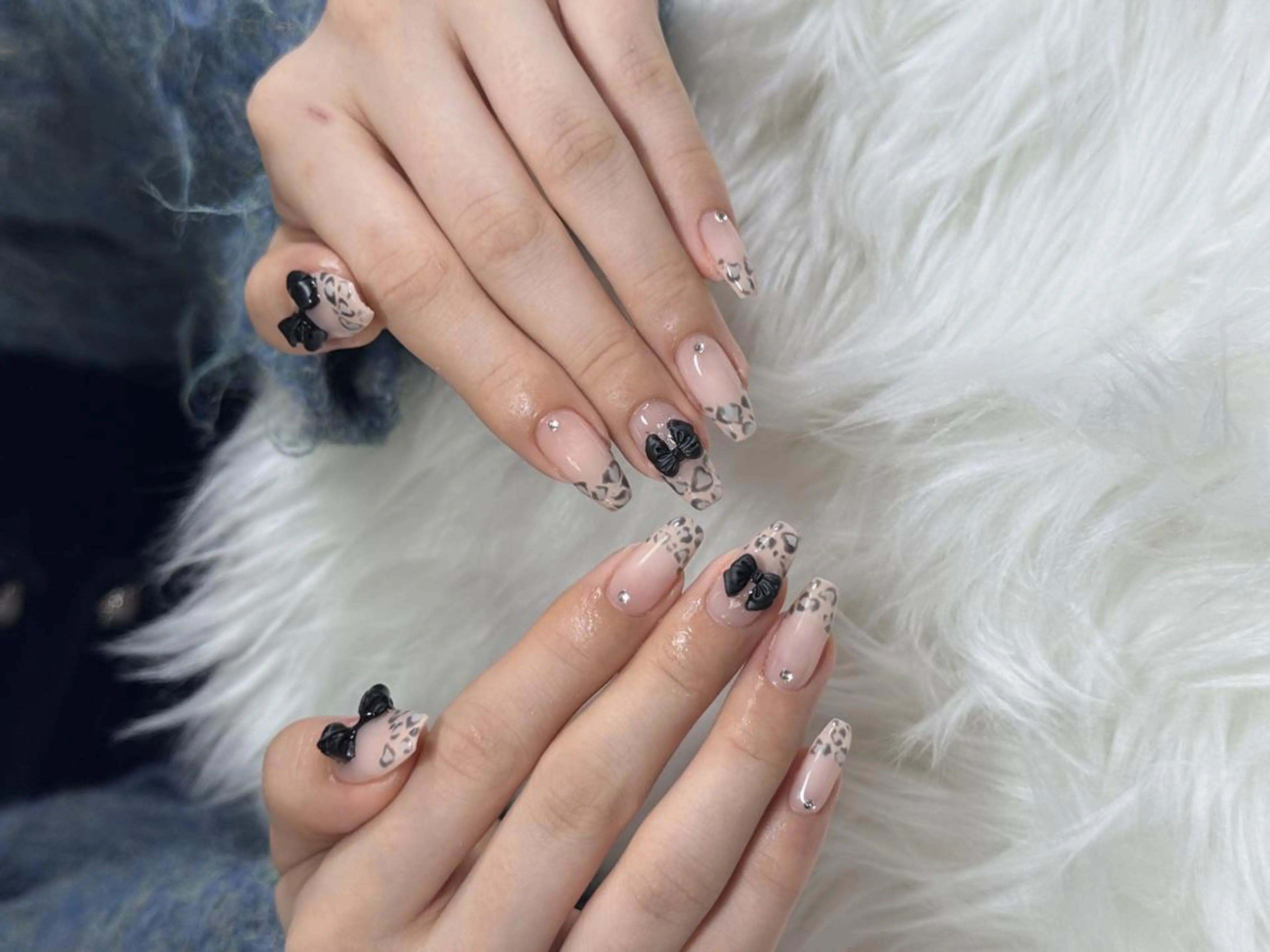 ネイル フットネイル ジェルネイル マグネットネイル 持ち込み ニュアンスネイル ミリ ネイルサロンのネイルデザイン