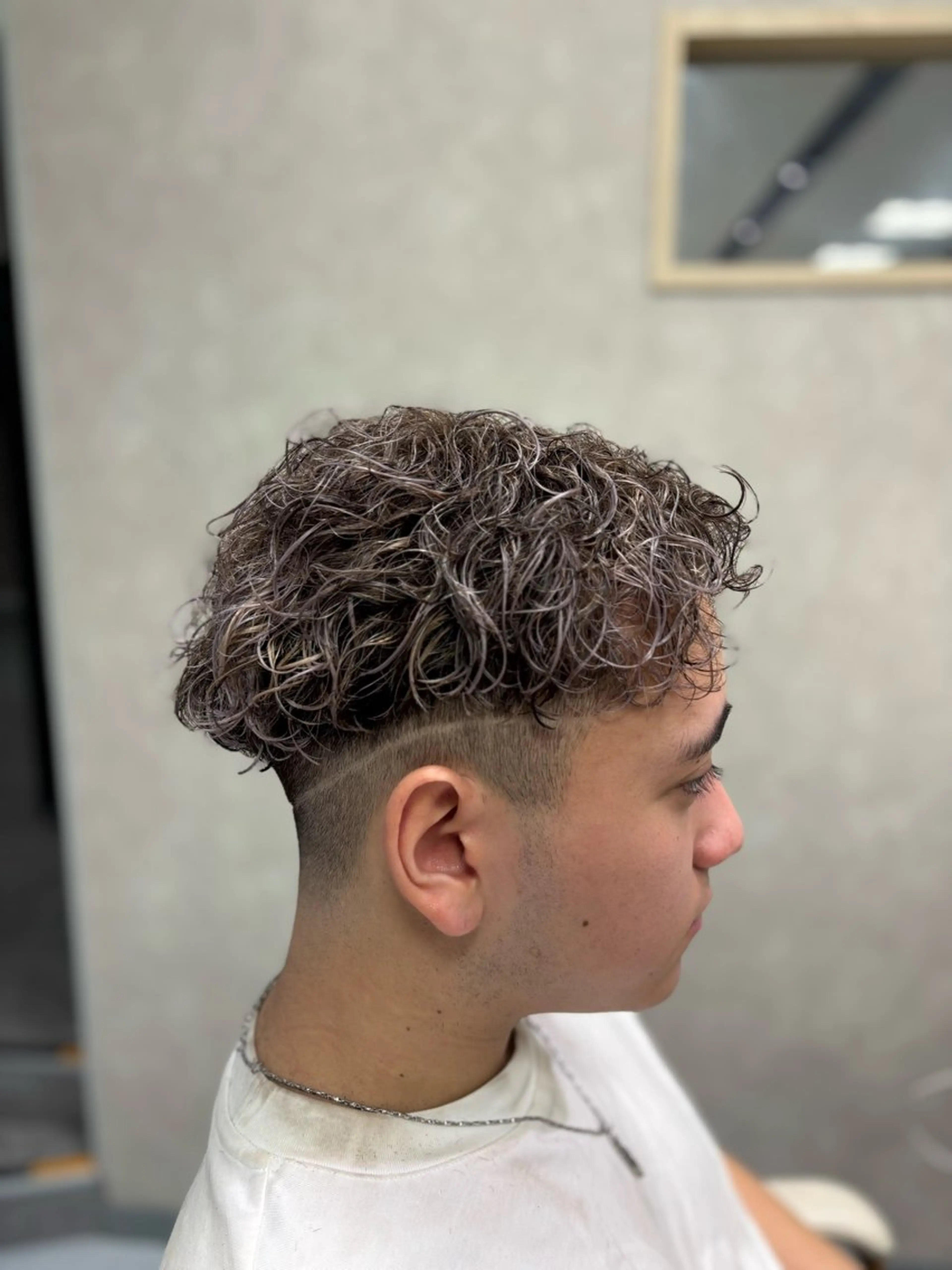 ショート カラー パーマ メンズ カット ヘアカラー パーマ メンズ特化韓国風 パーマスタイル/りんのヘアスタイル