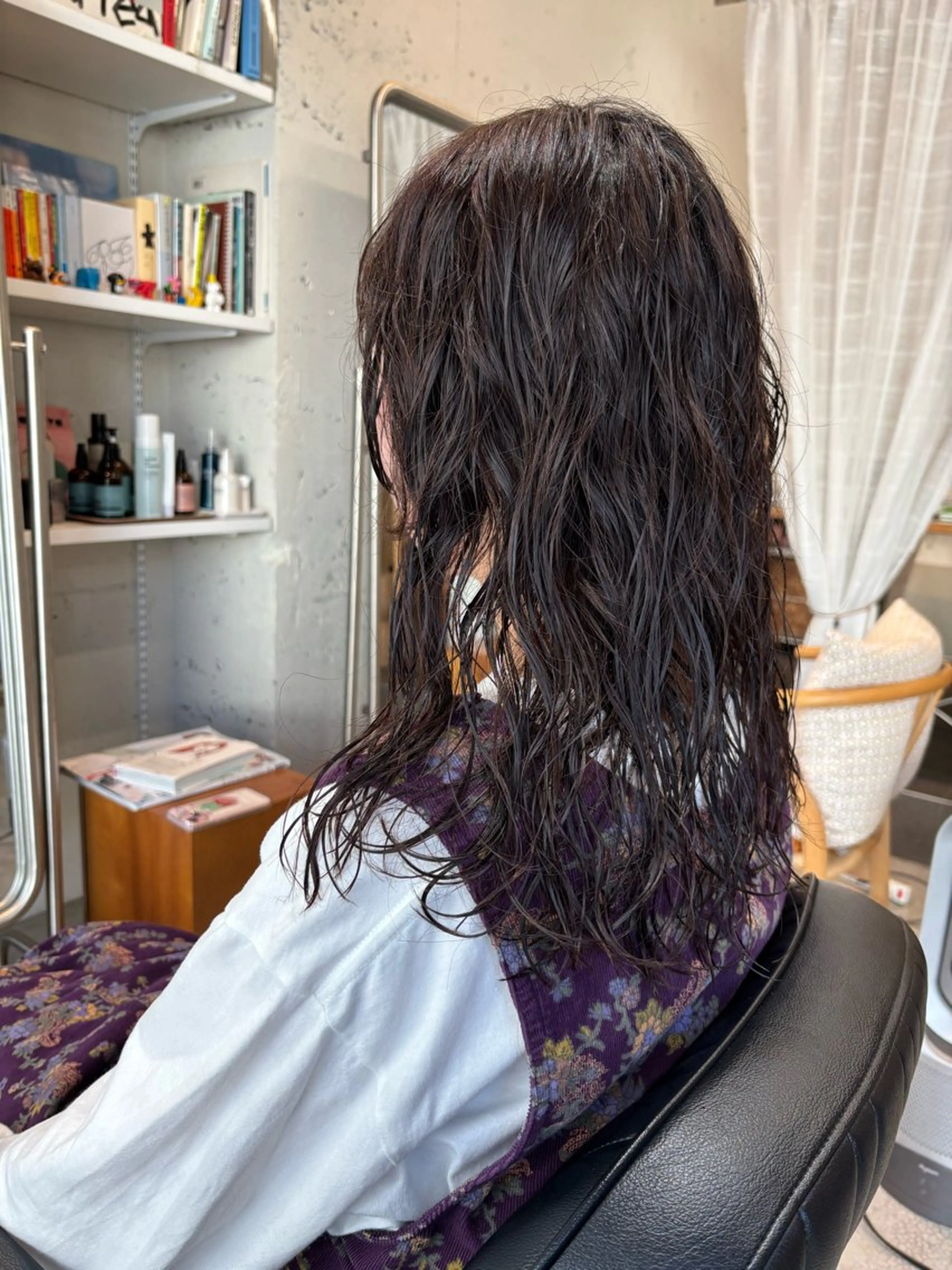 セミロング パーマ 永田 愛莉のヘアスタイル