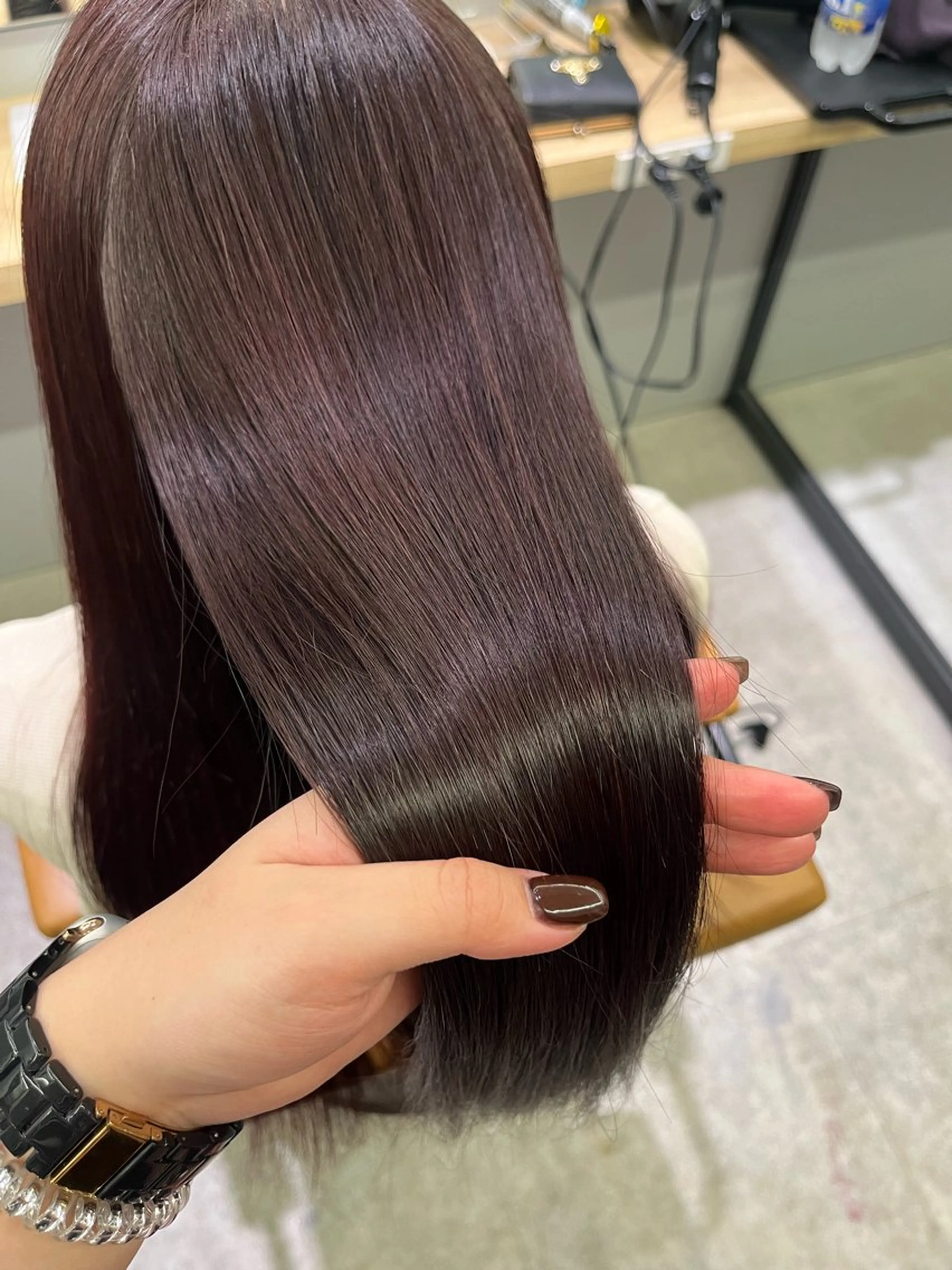 カラー 木寺 樹莉のヘアスタイル