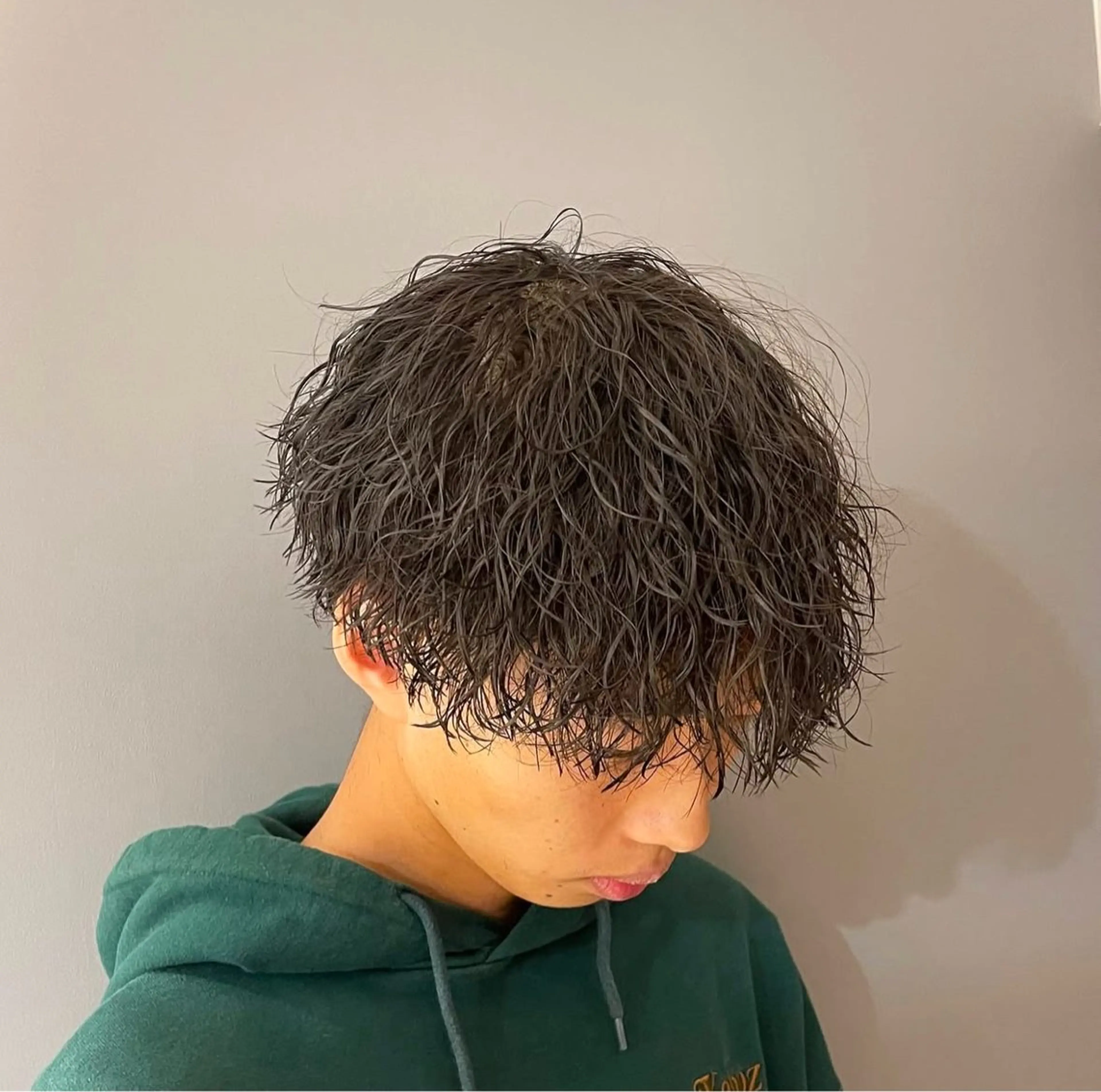 パーマ メンズ カット パーマ ニュアンス/フェザー /ウルフ/伶馬のヘアスタイル